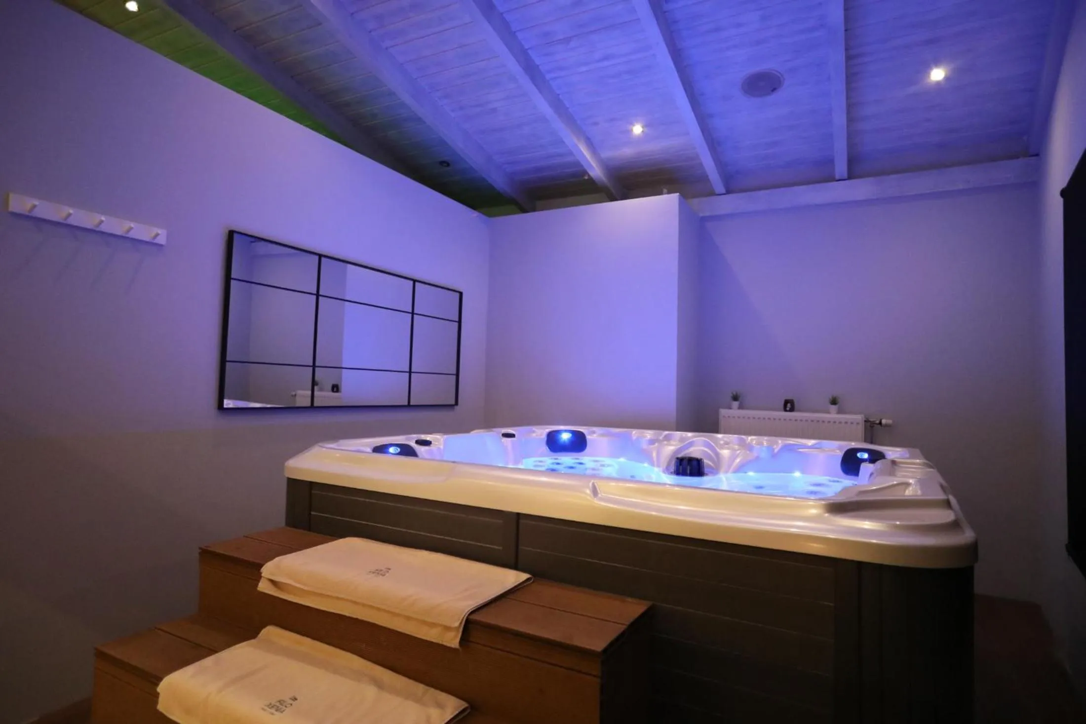 Hot Tub in Filoxenia Hotel & Spa