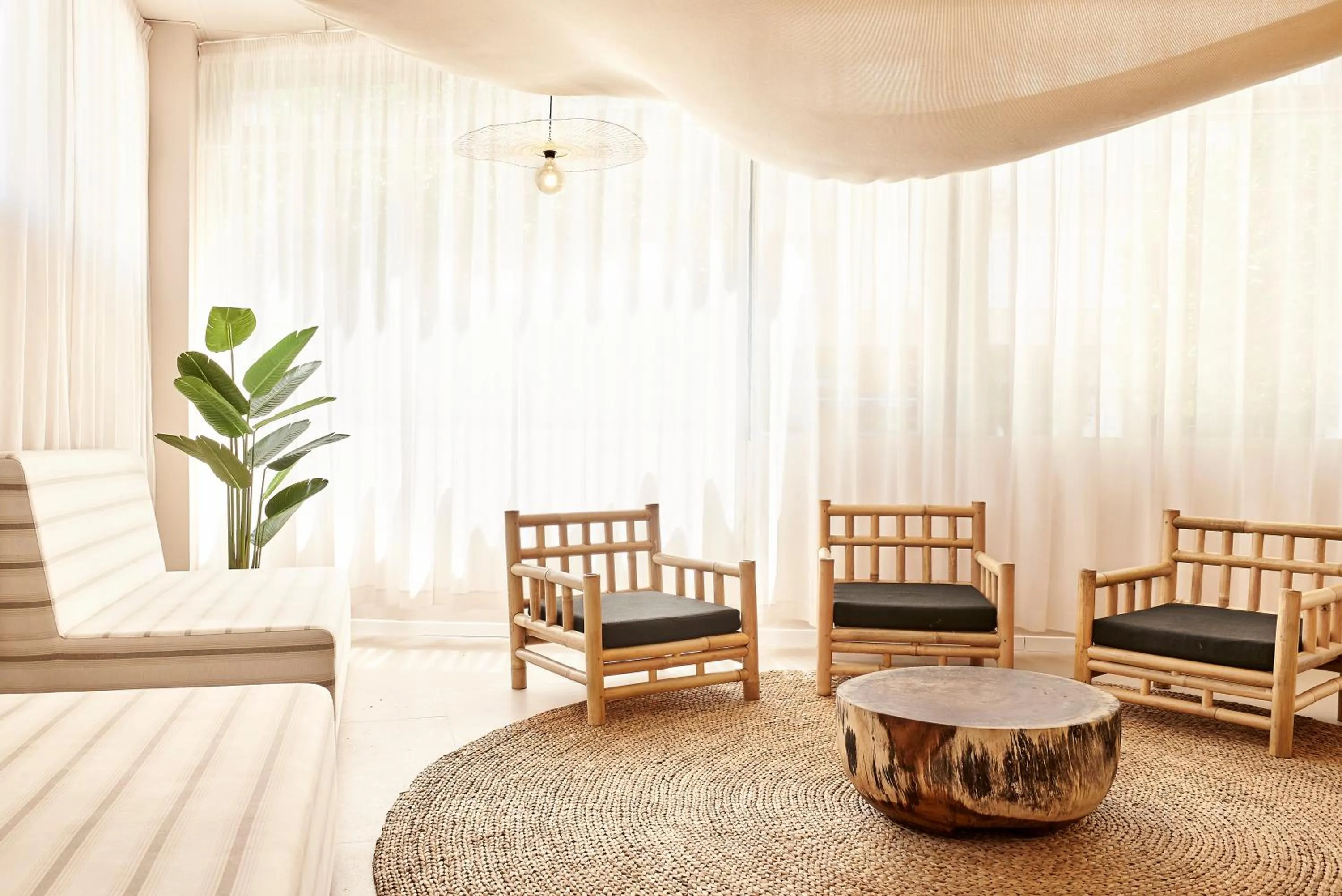 Seating area in tent Torremolinos