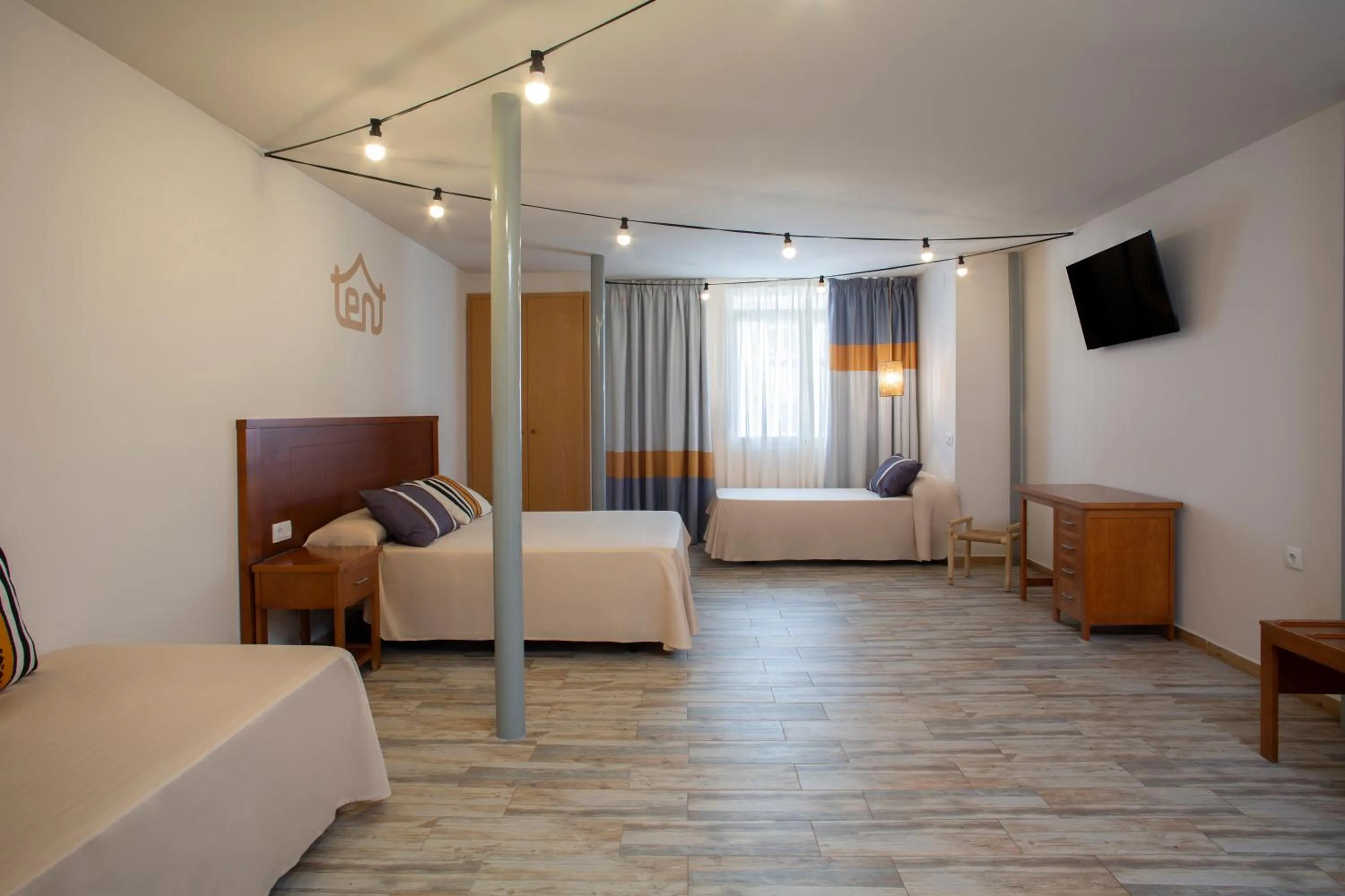 Bed in tent Torremolinos