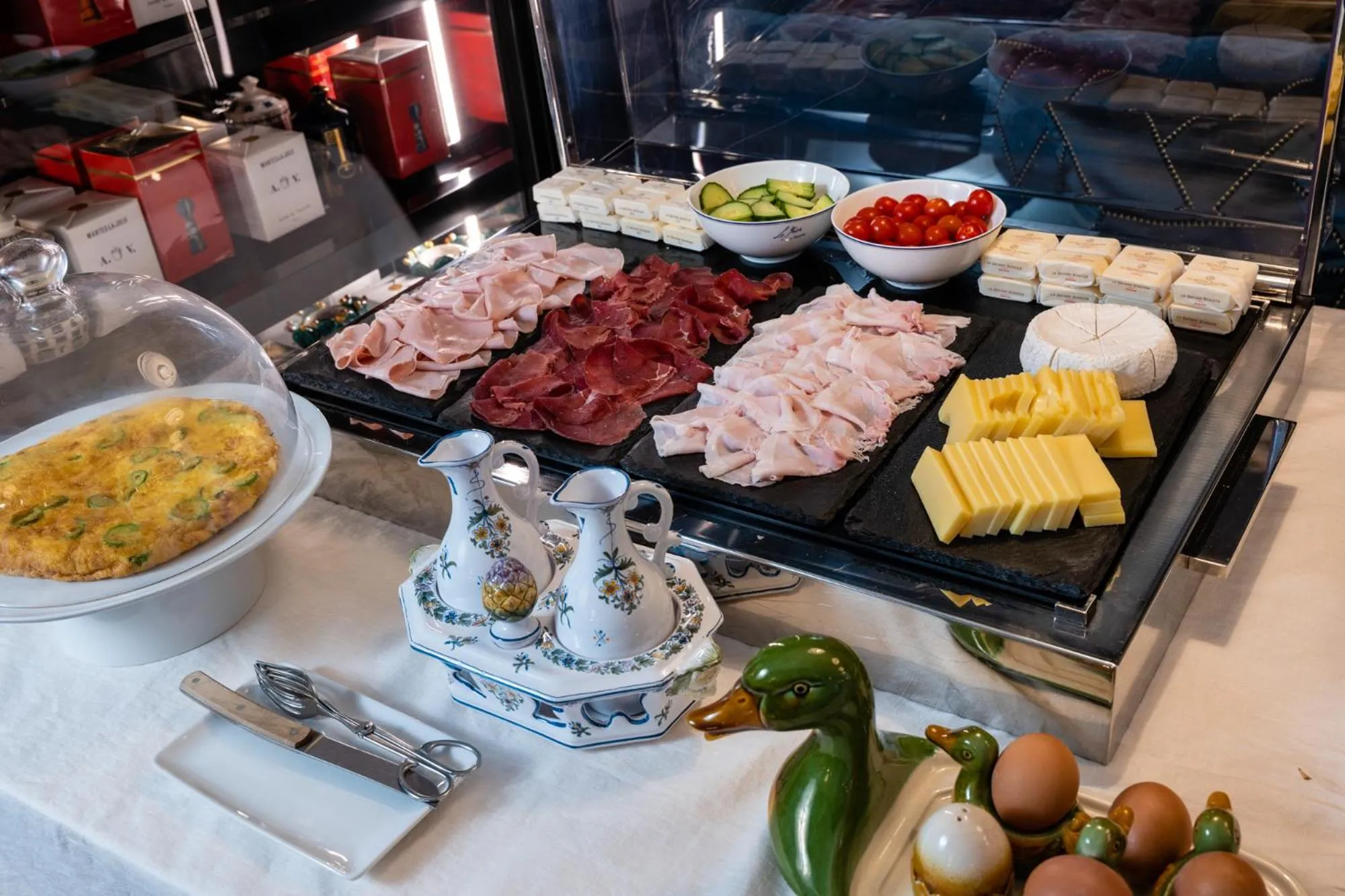 Buffet breakfast in Le Yaca Saint-Tropez