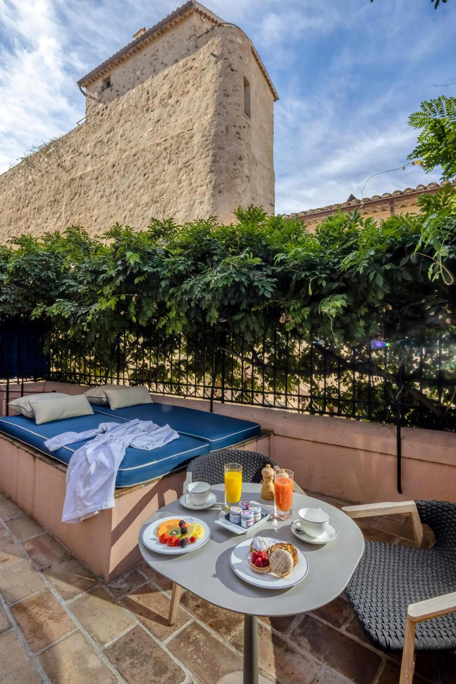 Patio in Le Yaca Saint-Tropez