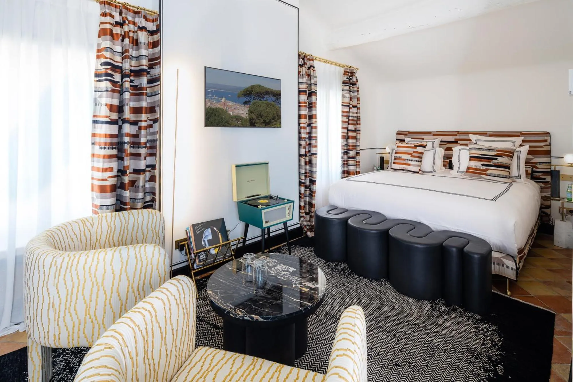 Bedroom, Bed in Le Yaca Saint-Tropez