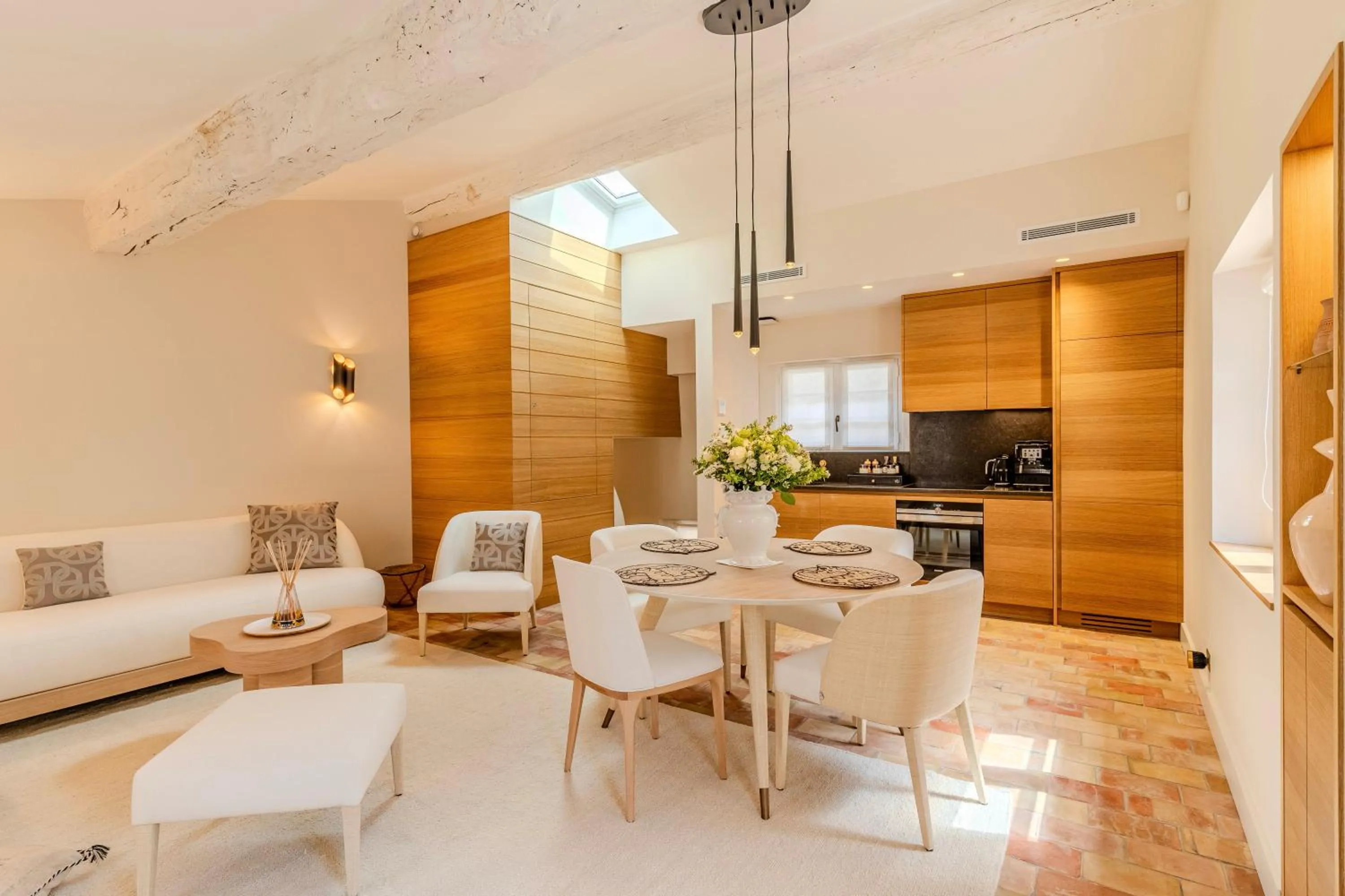 Kitchen or kitchenette in Le Yaca Saint-Tropez