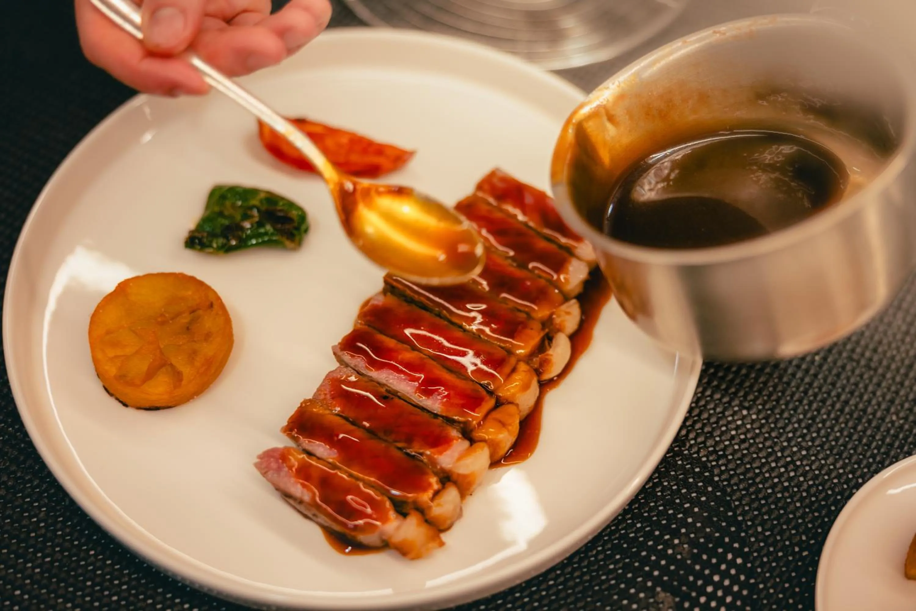 Restaurant/places to eat in Le Yaca Saint-Tropez