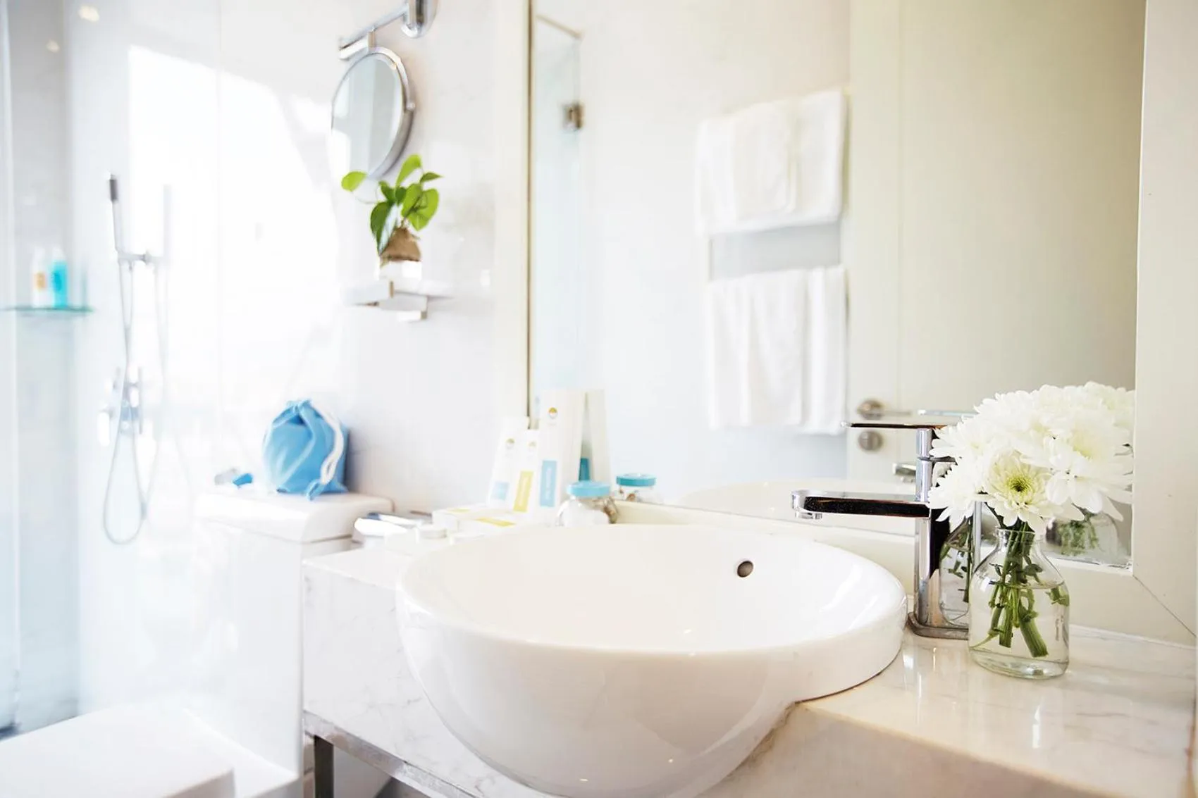 Shower in Palmier Hotel - Art House Da Nang