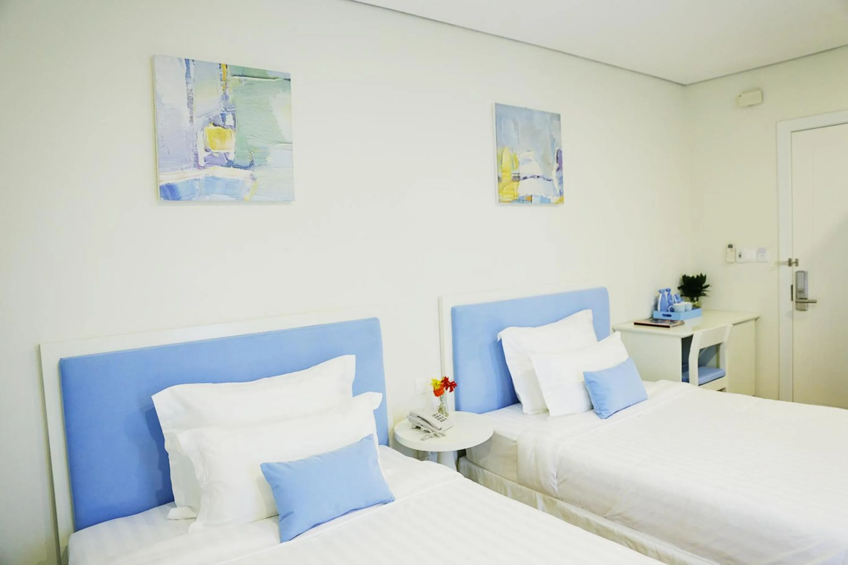 Bedroom, Bed in Palmier Hotel - Art House Da Nang