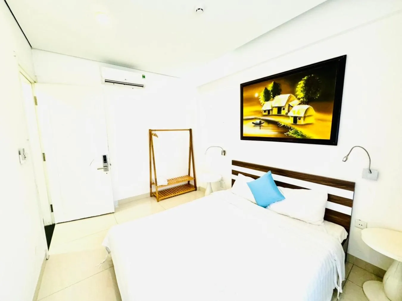 TV and multimedia, Bed in Palmier Hotel - Art House Da Nang