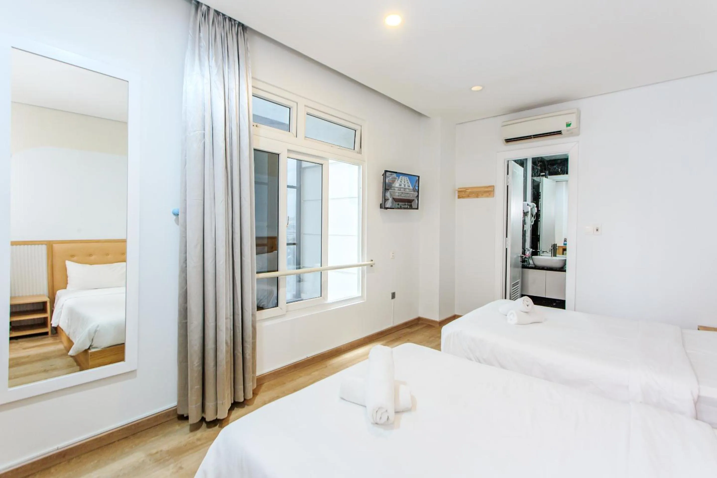 Bedroom, Bed in Palmier Hotel - Art House Da Nang