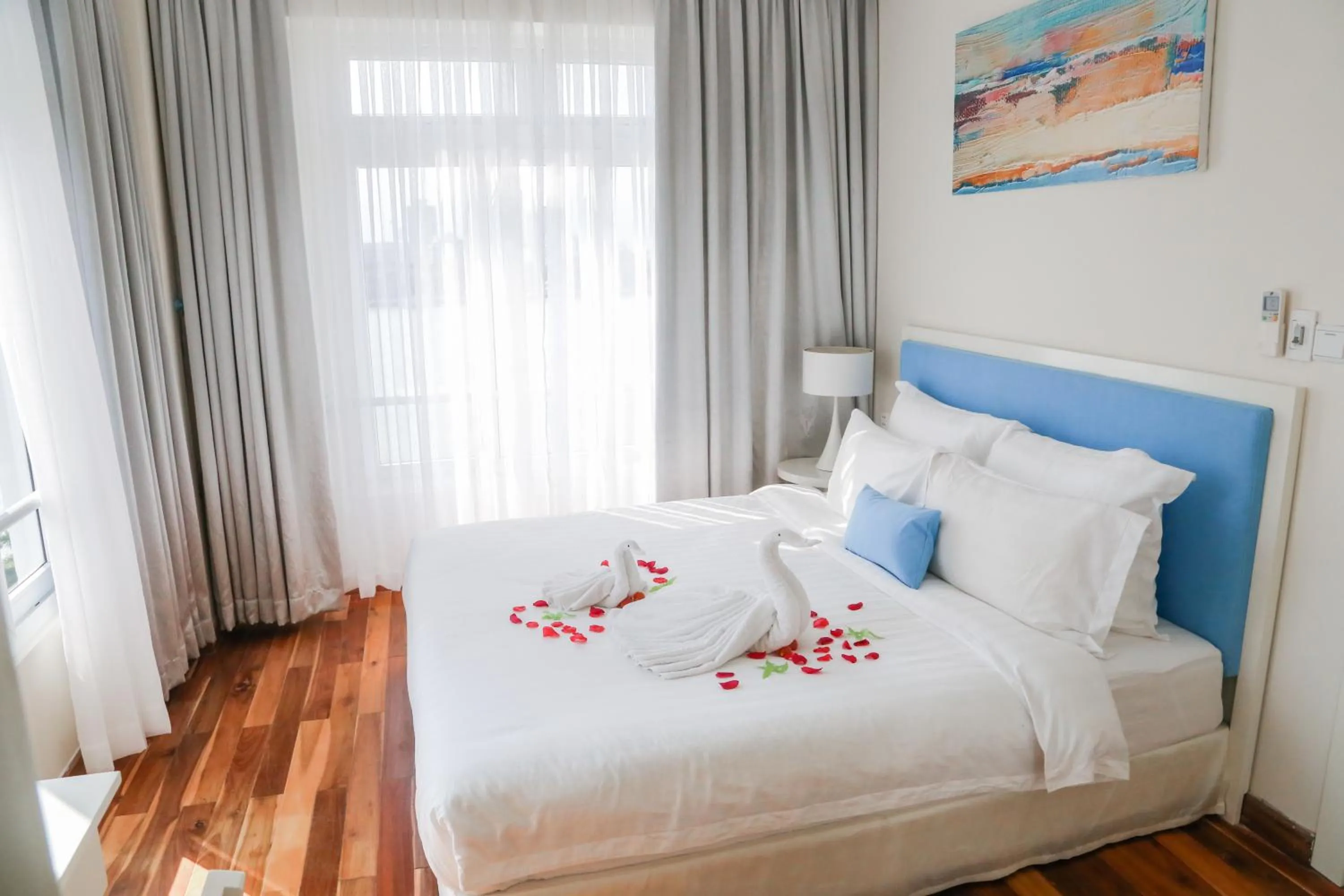 Bedroom, Bed in Palmier Hotel - Art House Da Nang