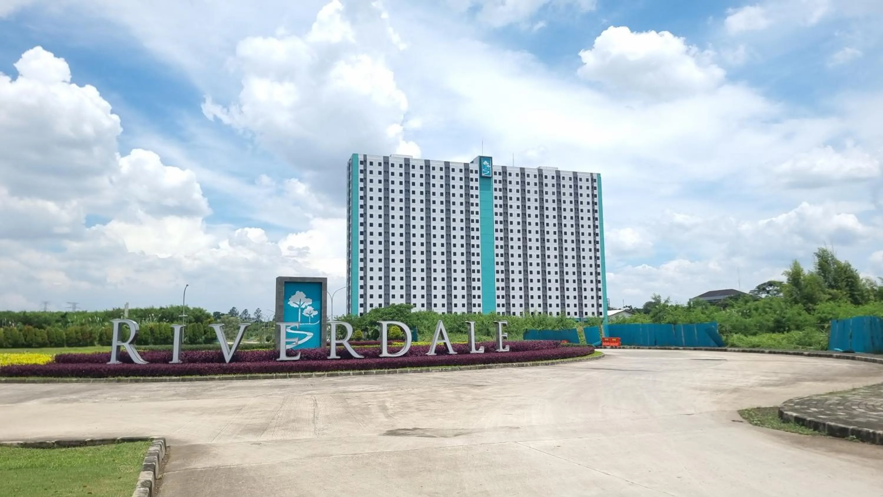 Property building in Dancenter Bekasi Formerly Riverdale