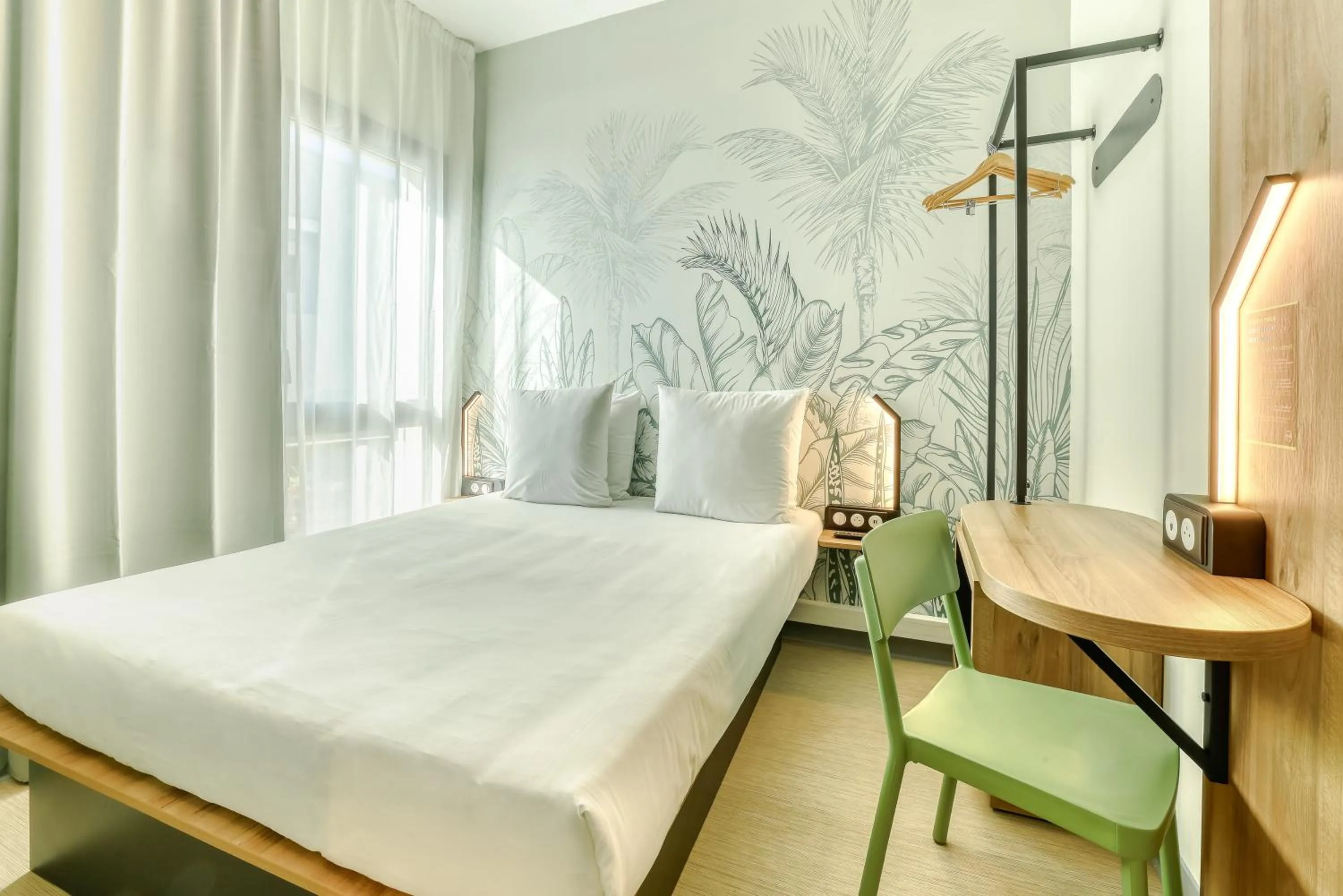 Bed in B&B HOTEL La Réunion Aéroport