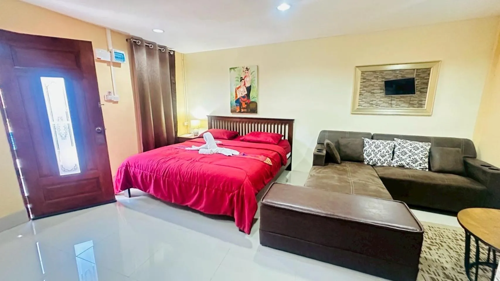 Bed in The Windsor Boutique Resort