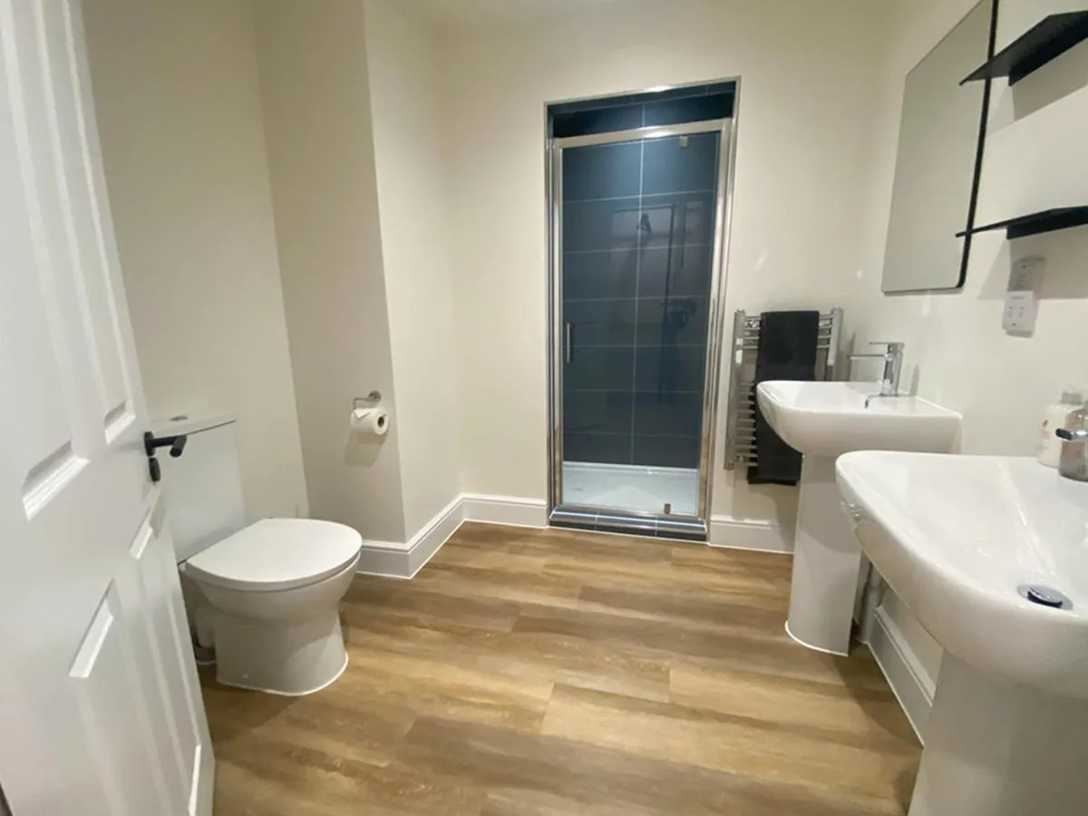 Shower in Hilltop Haven