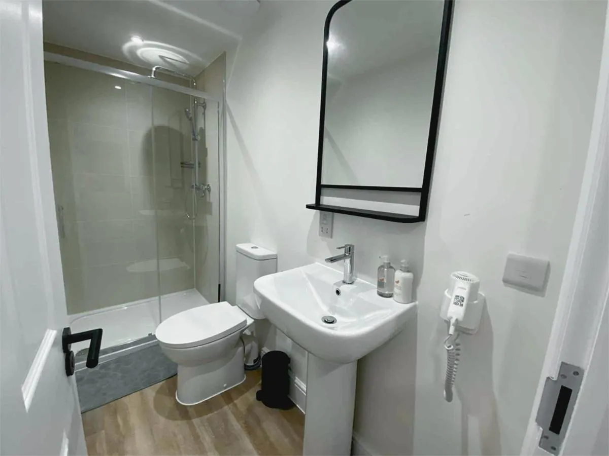 Shower in Hilltop Haven