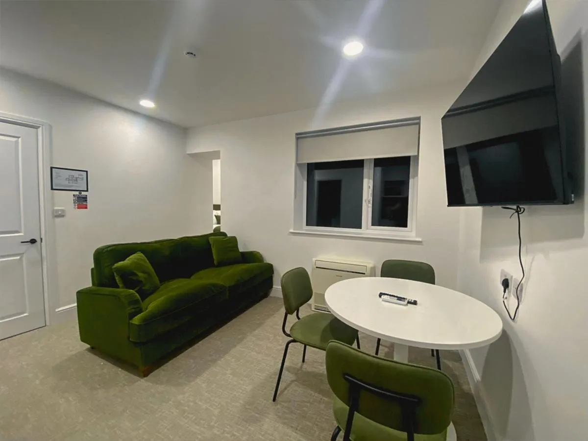 TV and multimedia in Hilltop Haven