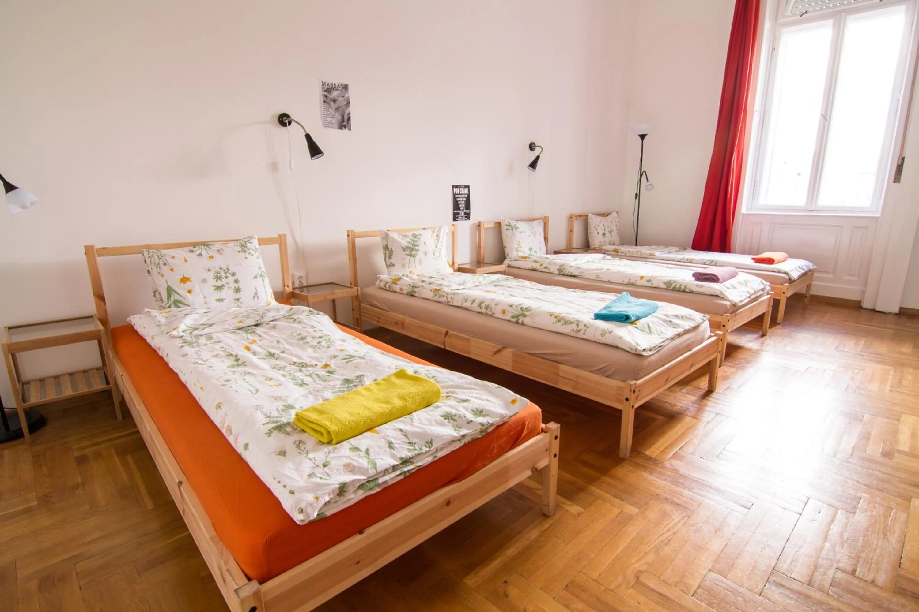 Bed in Pal's Hostel and Apartments