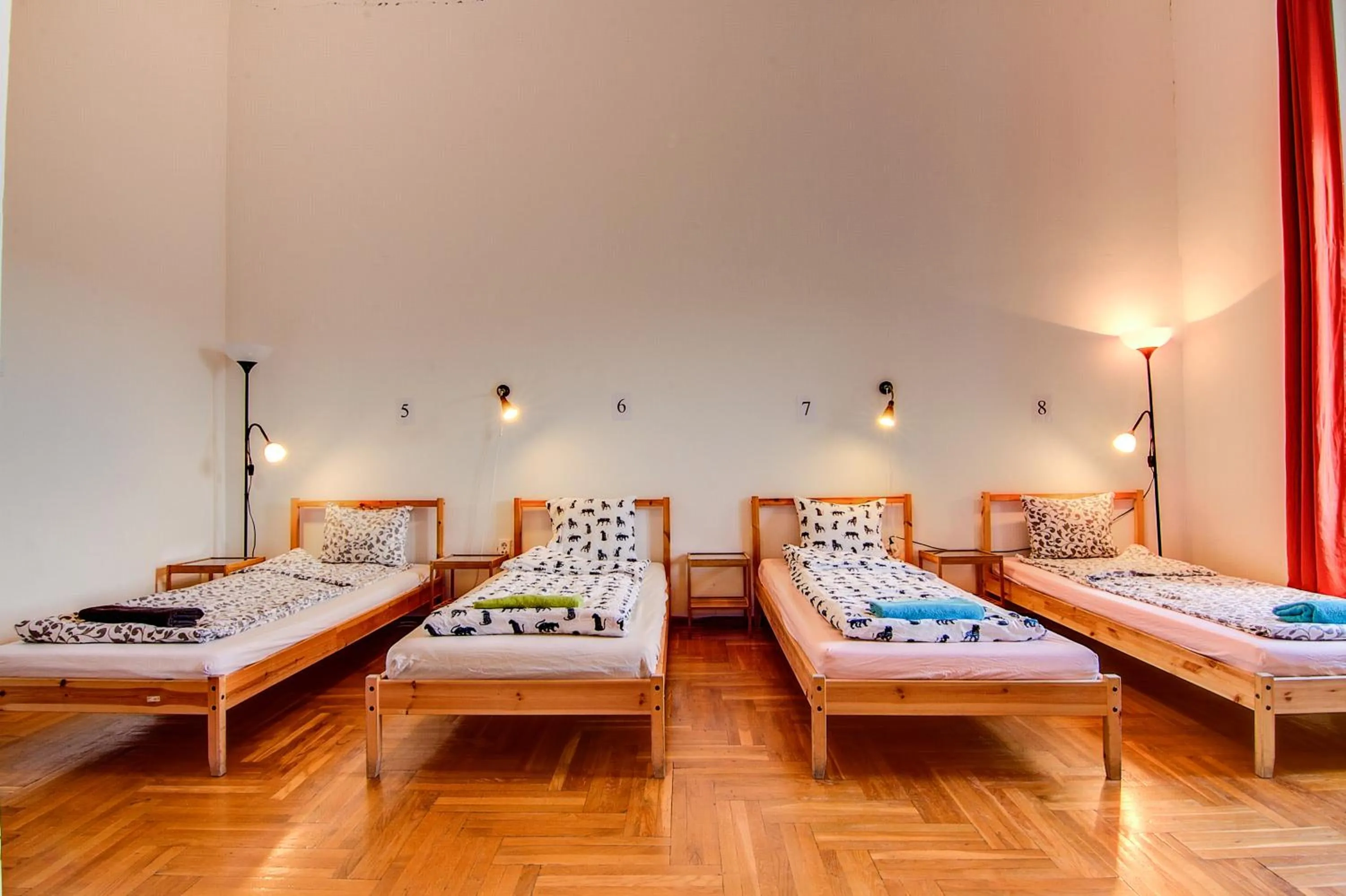 Bed in Pal's Hostel and Apartments