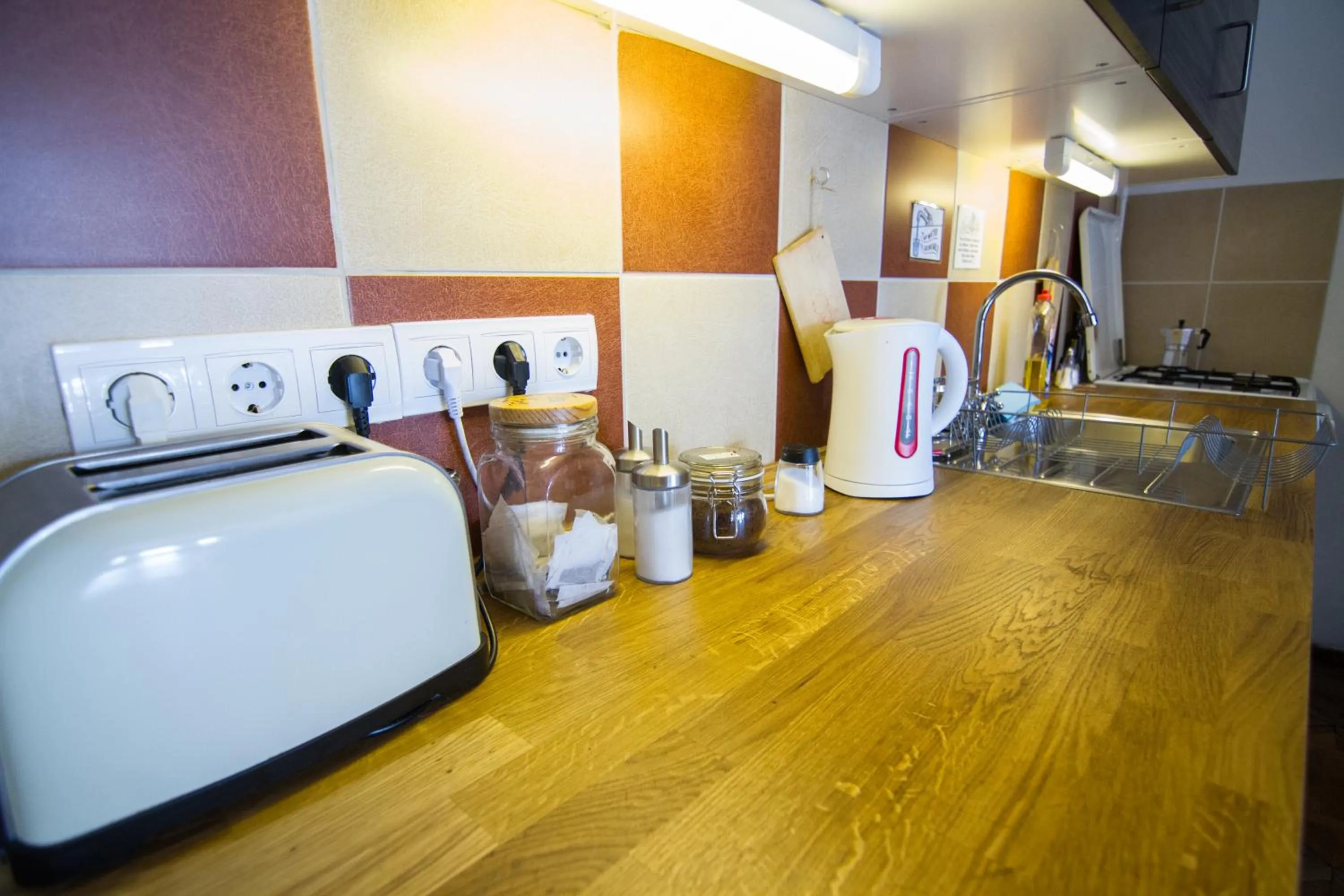 Kitchen or kitchenette in Pal's Hostel and Apartments