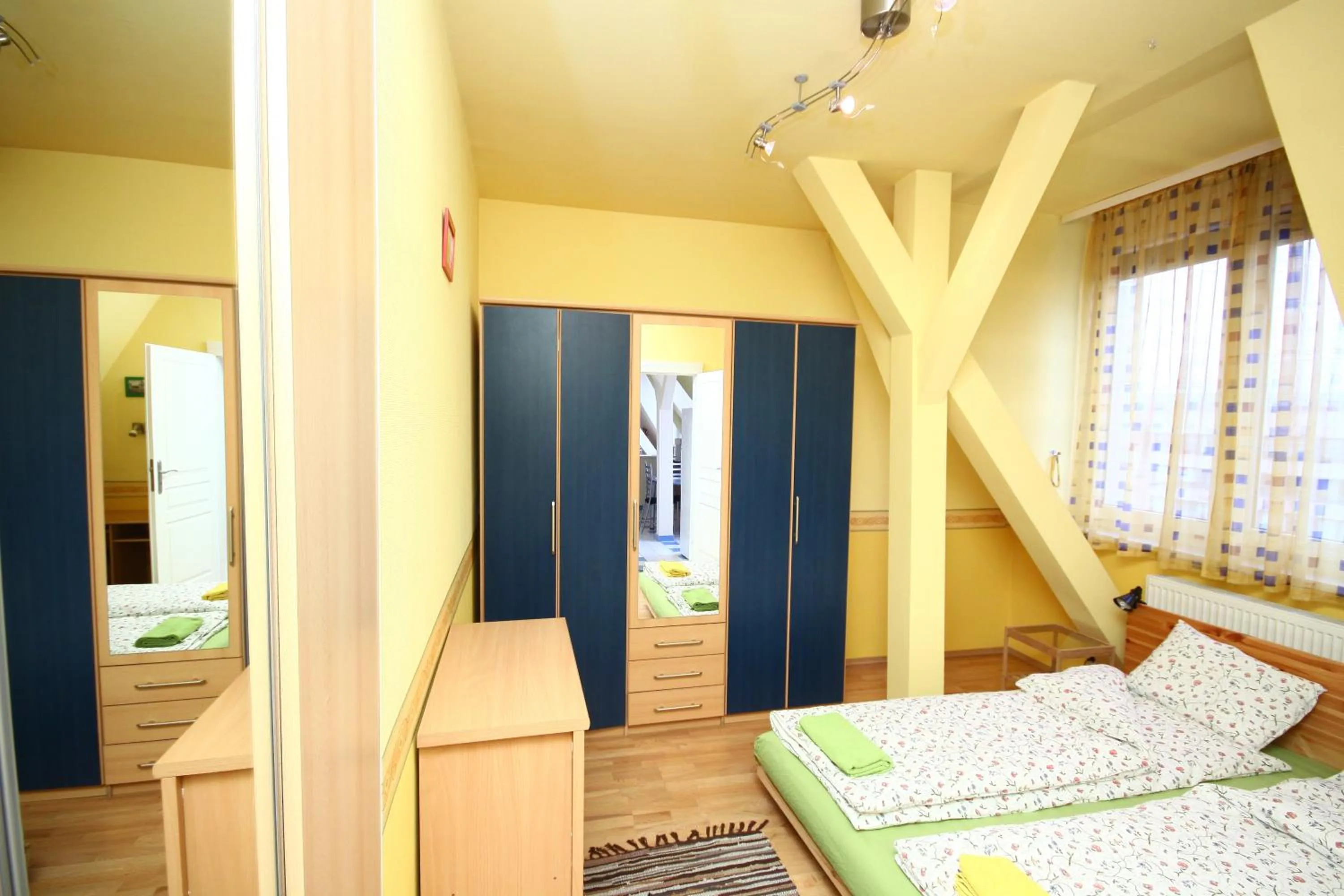 Bedroom, Bed in Pal's Hostel and Apartments