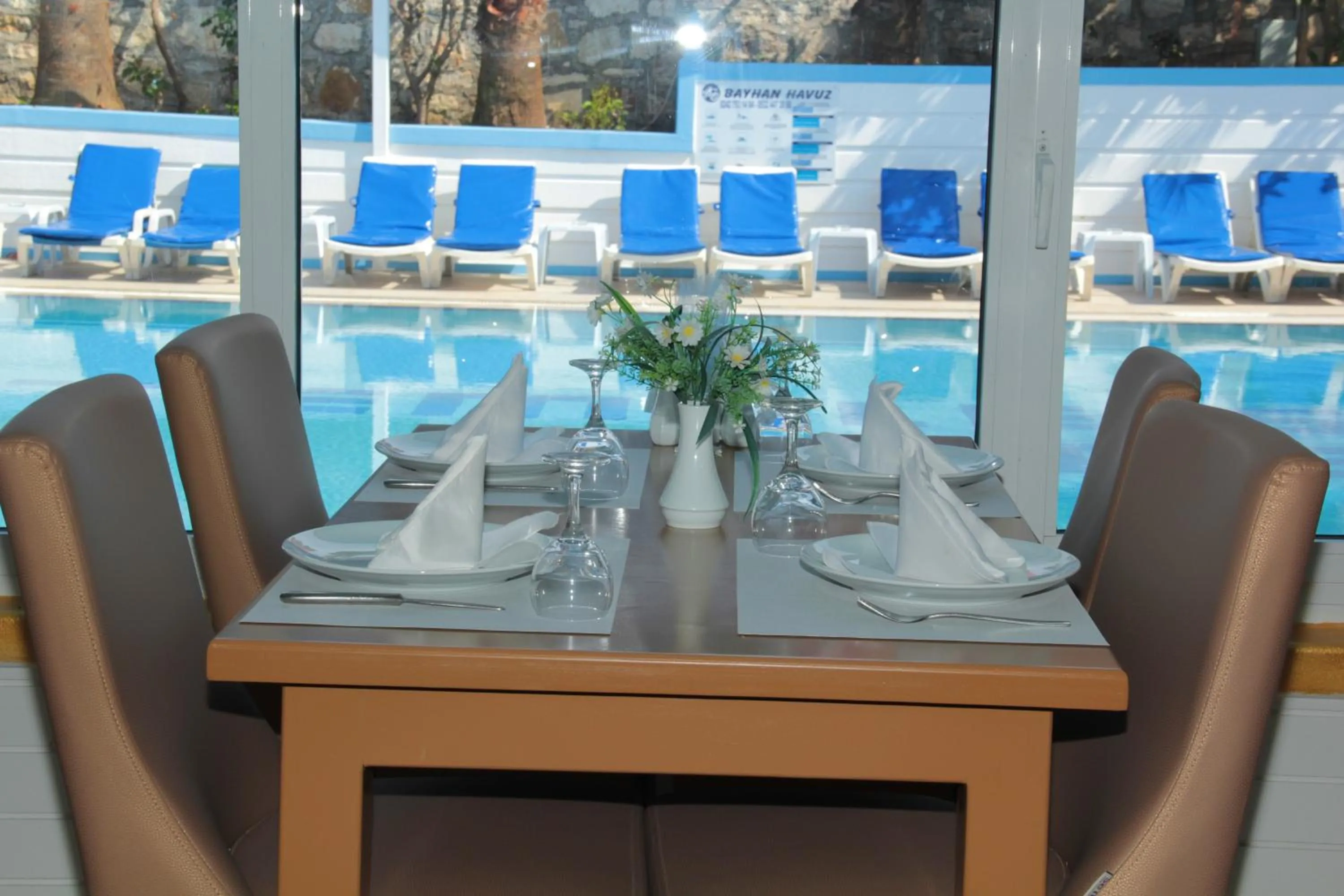 Dining area in Side Temple Hotel