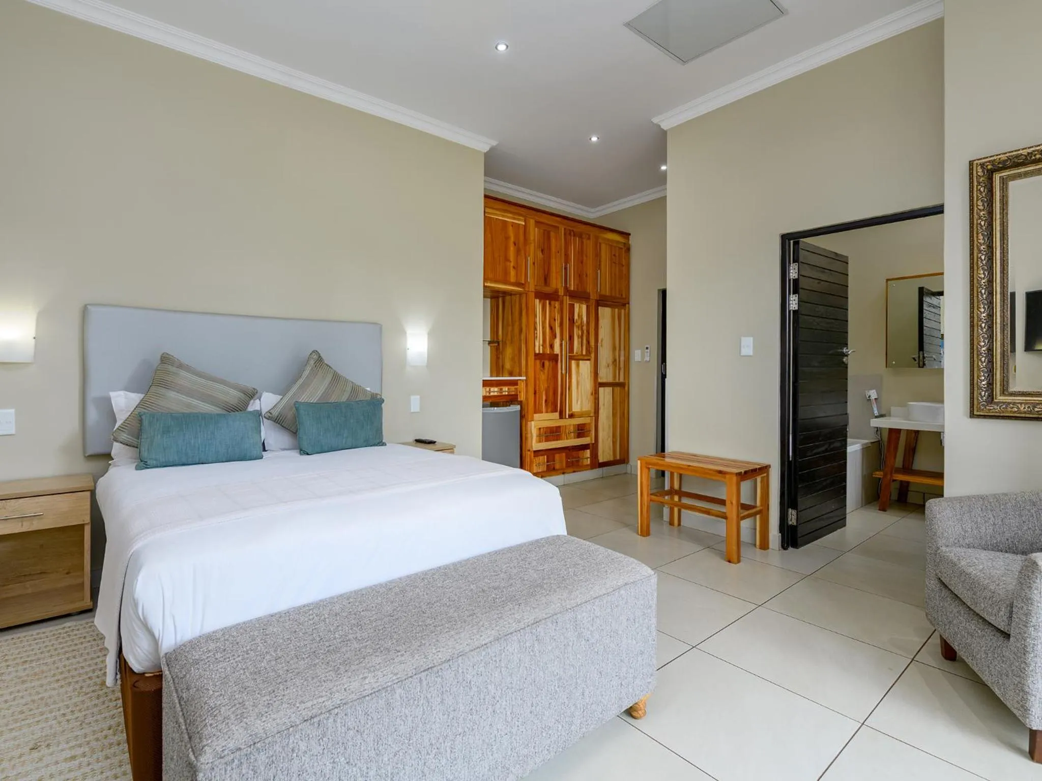 Bedroom in Monomotapa Village