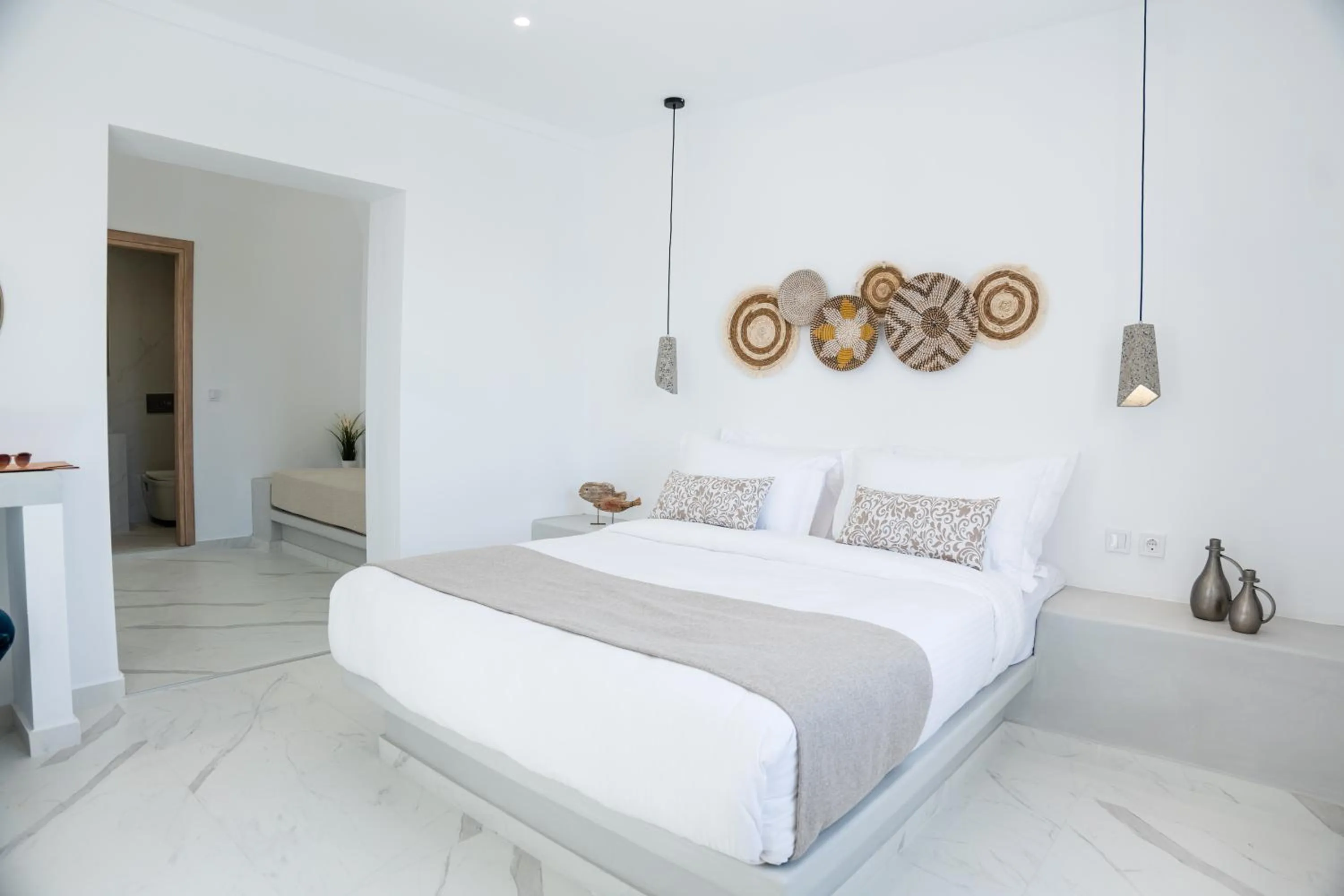 Bed in Kýma Perissa