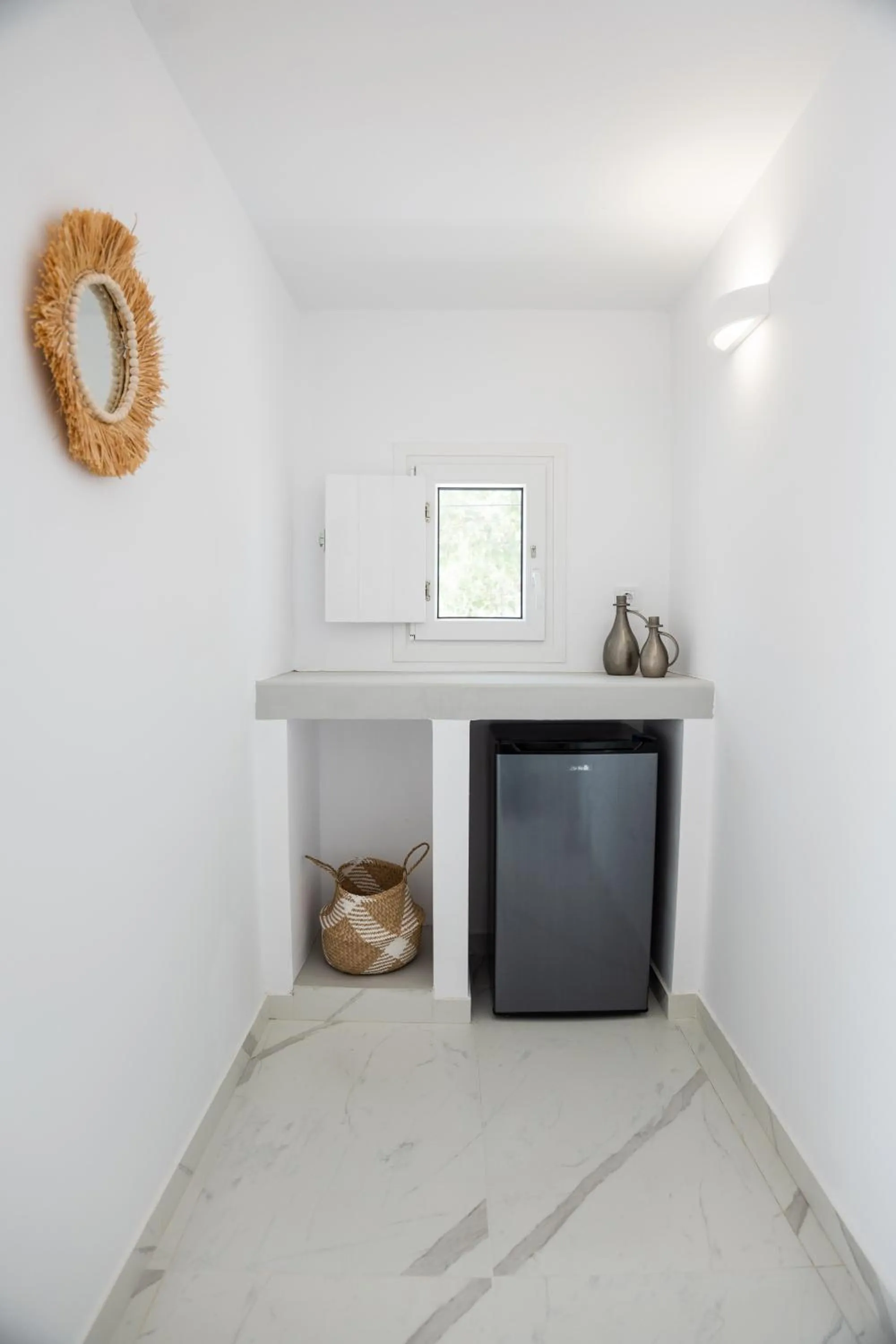 minibar in Kýma Perissa