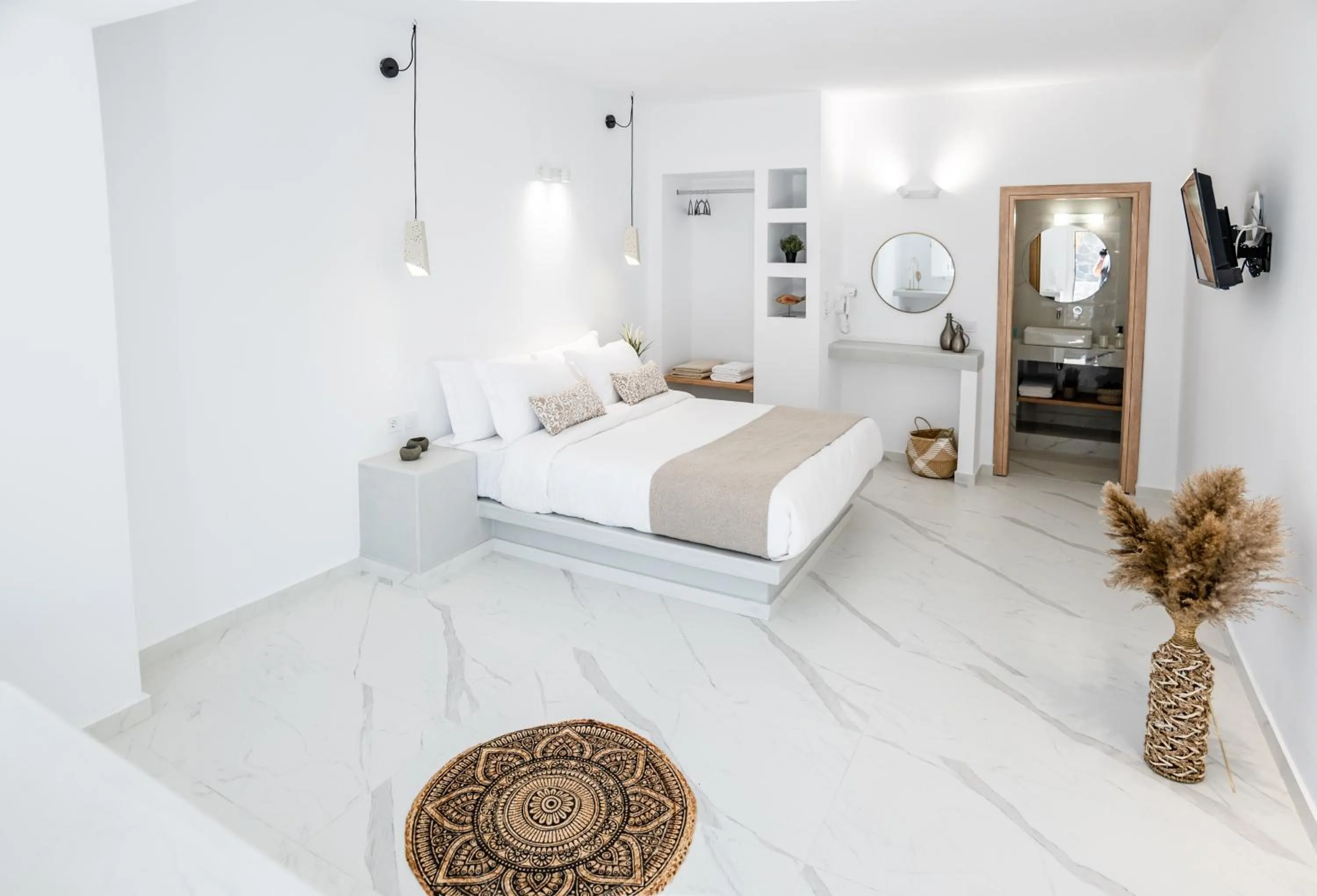 Bed in Kýma Perissa