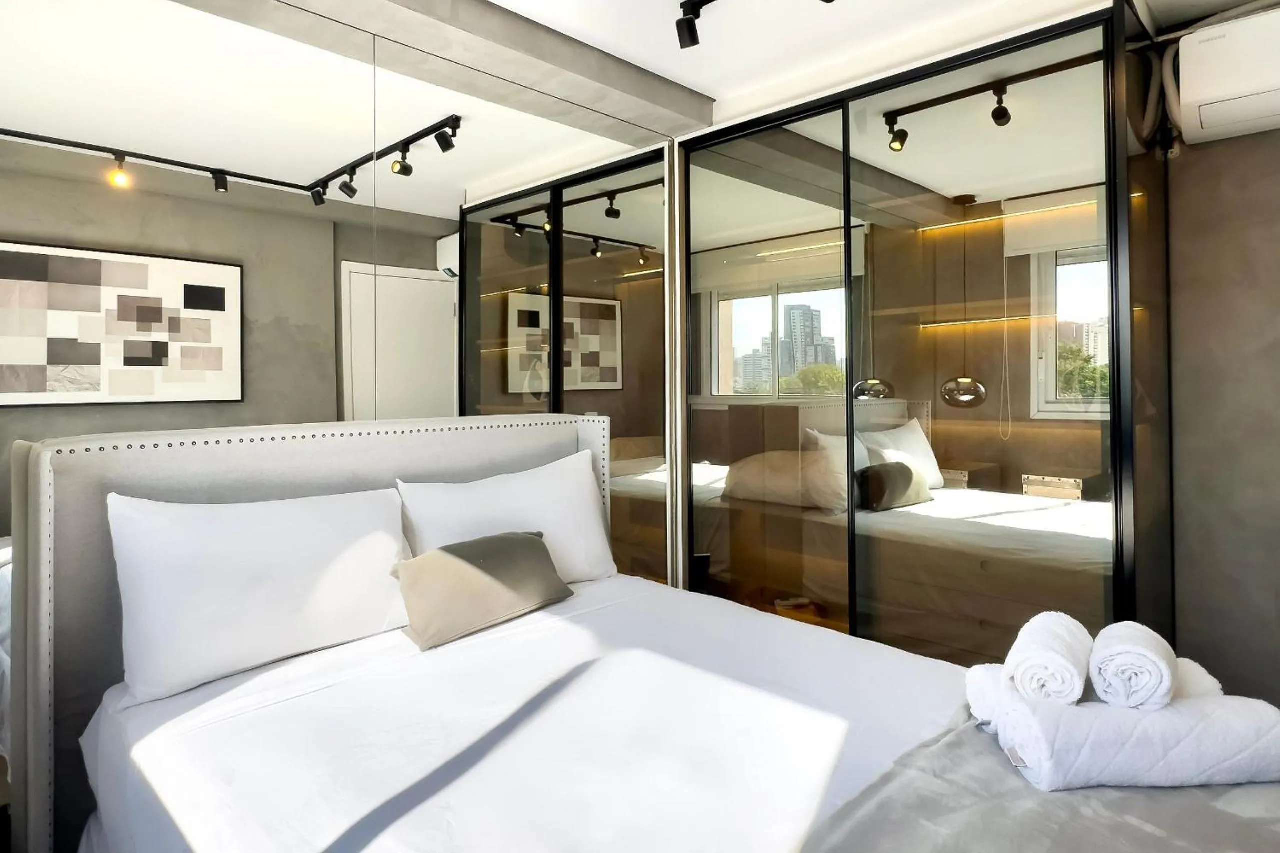 Bedroom, Bed in Composite Moema