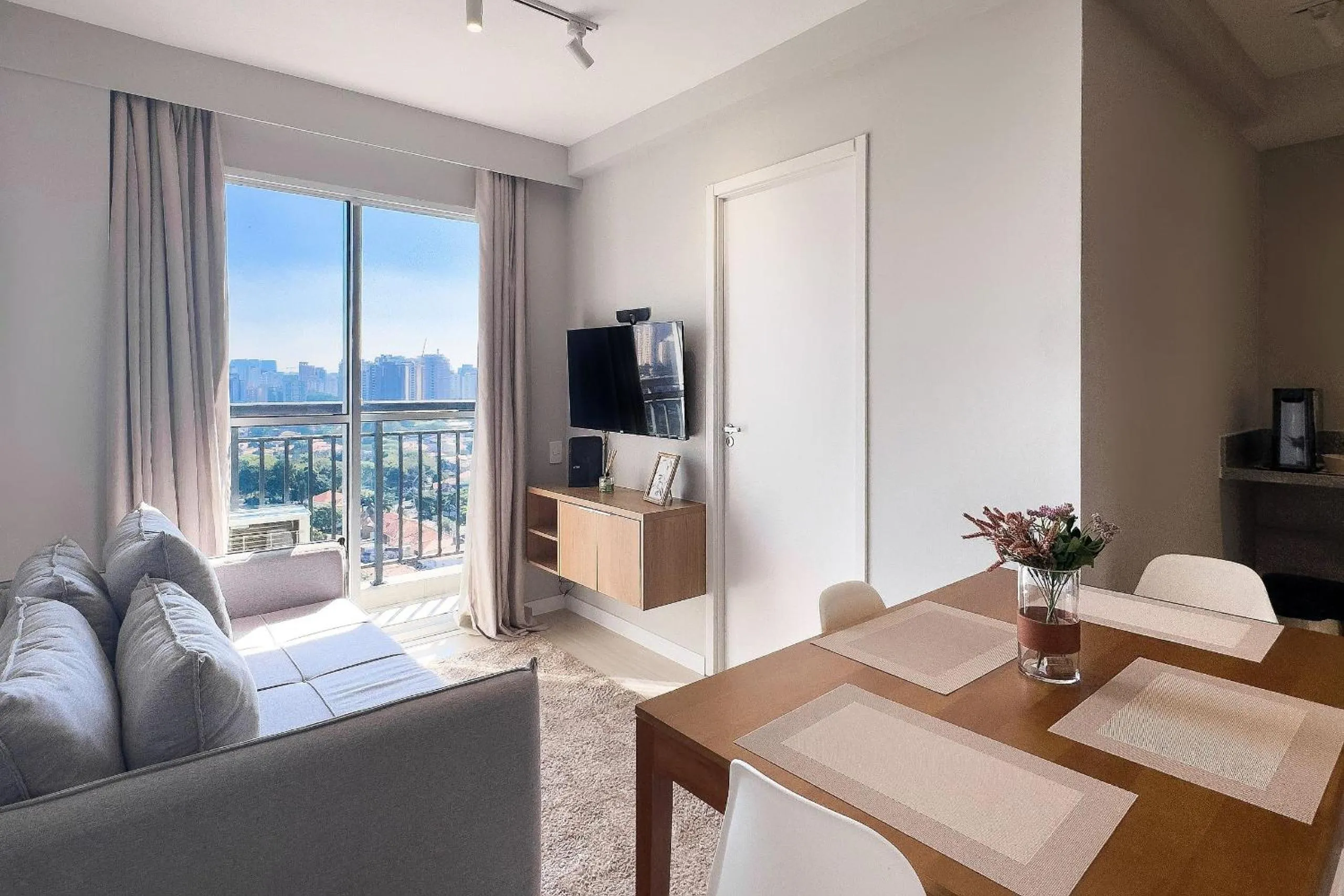 Living room in Composite Moema