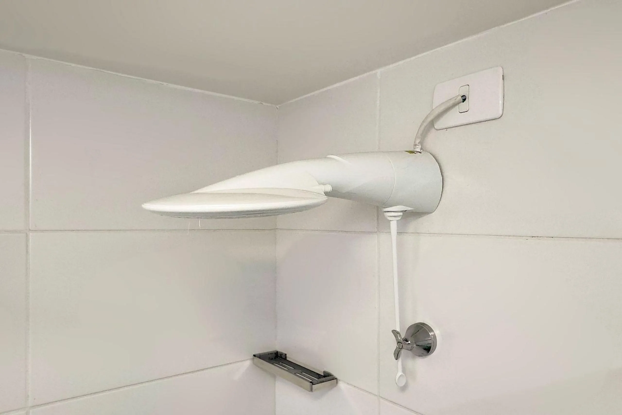 Toilet in Composite Moema
