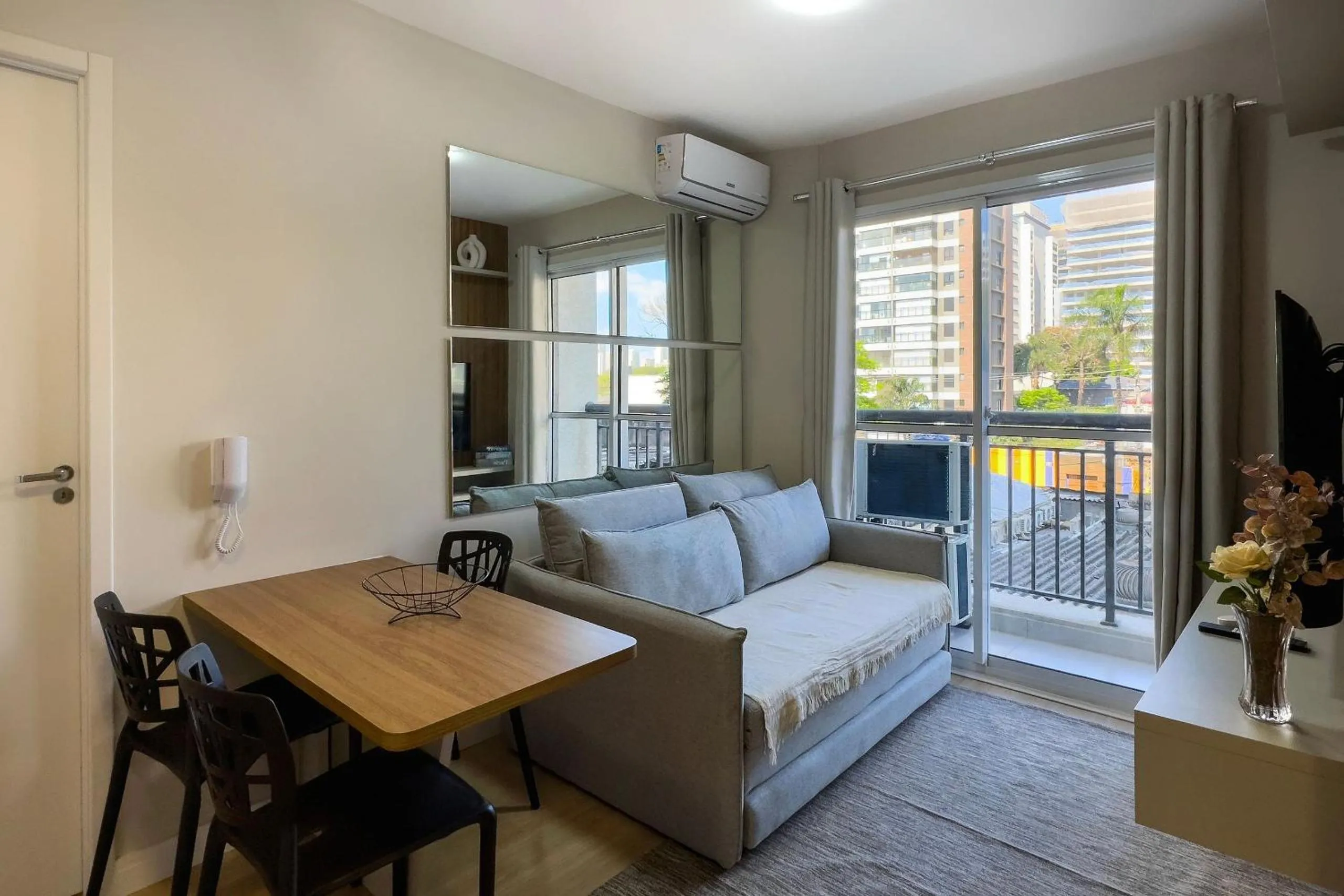 Living room in Composite Moema