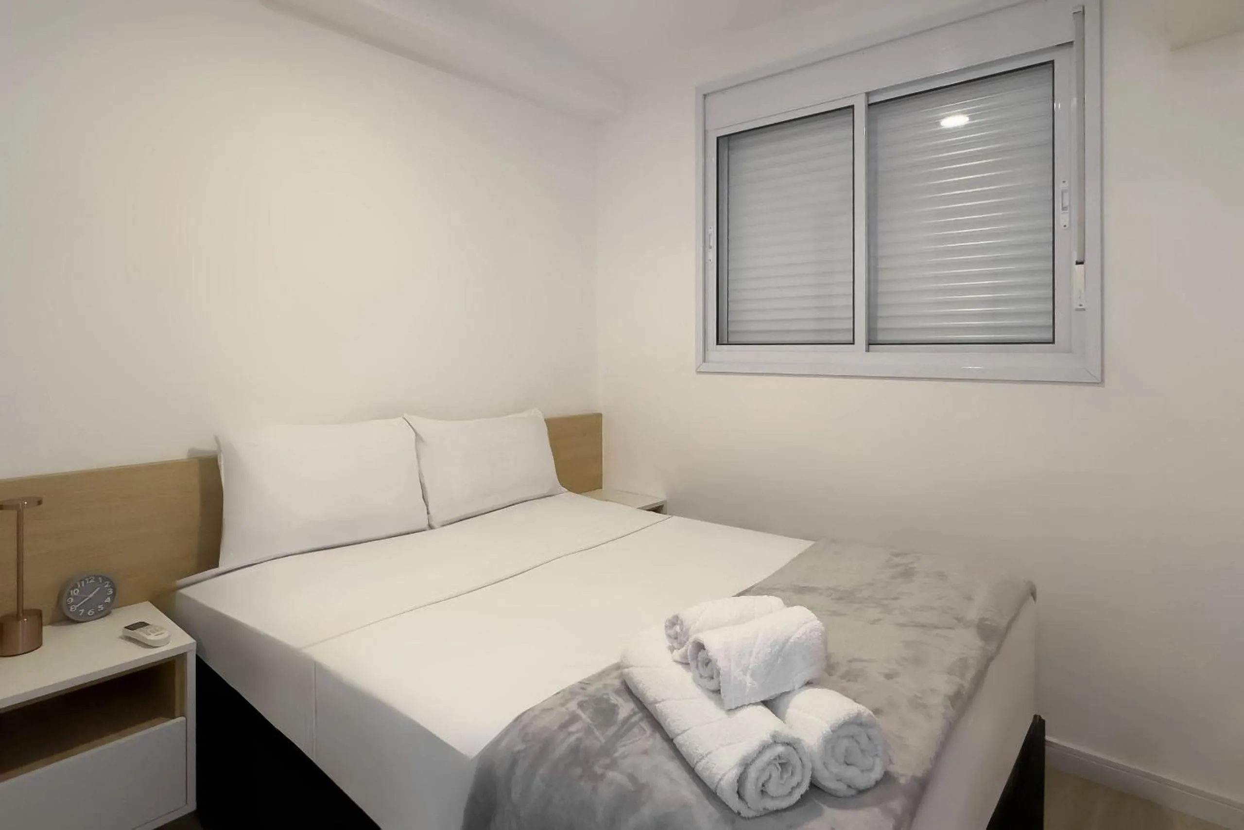 Bedroom, Bed in Composite Moema