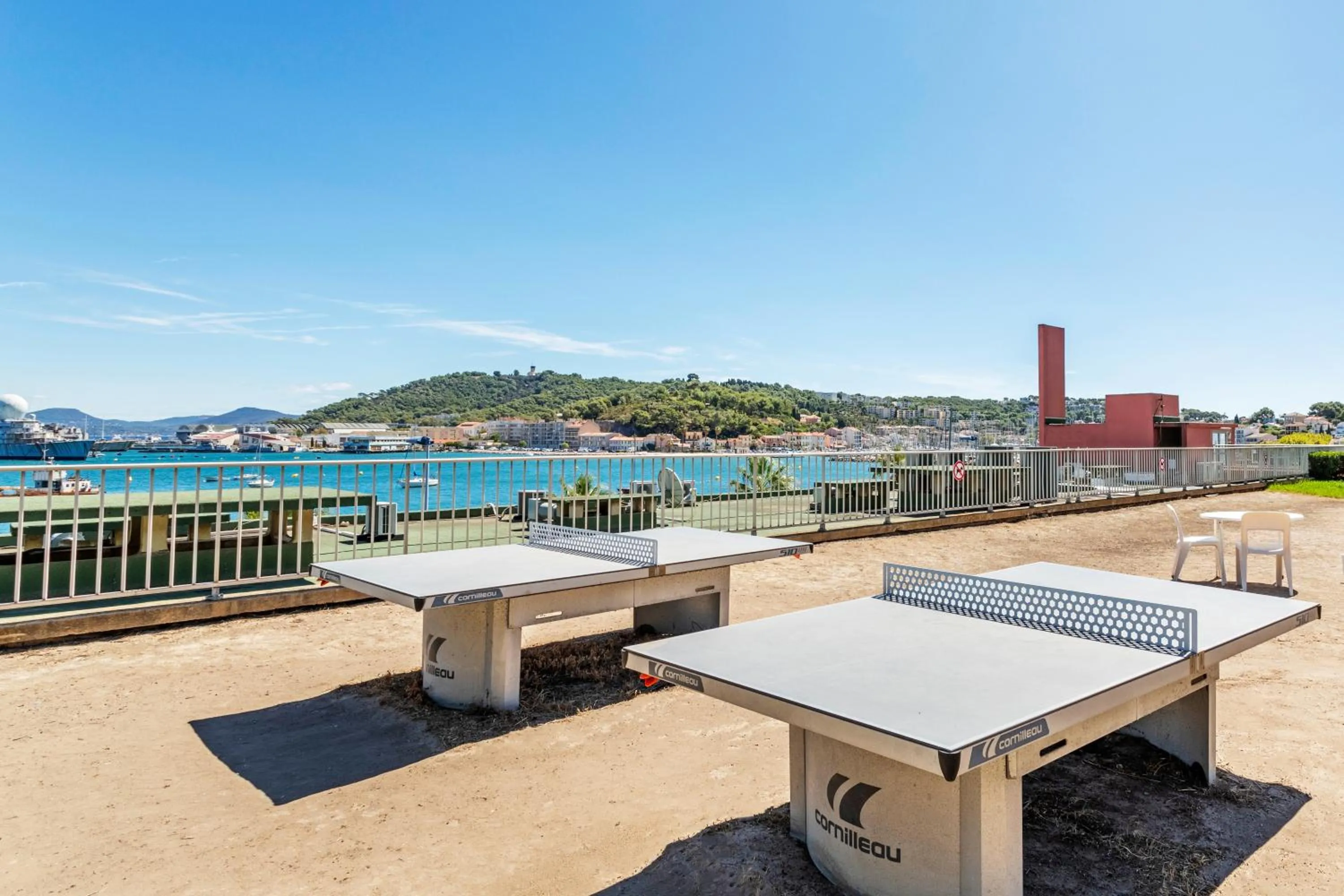 Property building in Résidence Pierre & Vacances Les Jardins de la Côte d'Azur