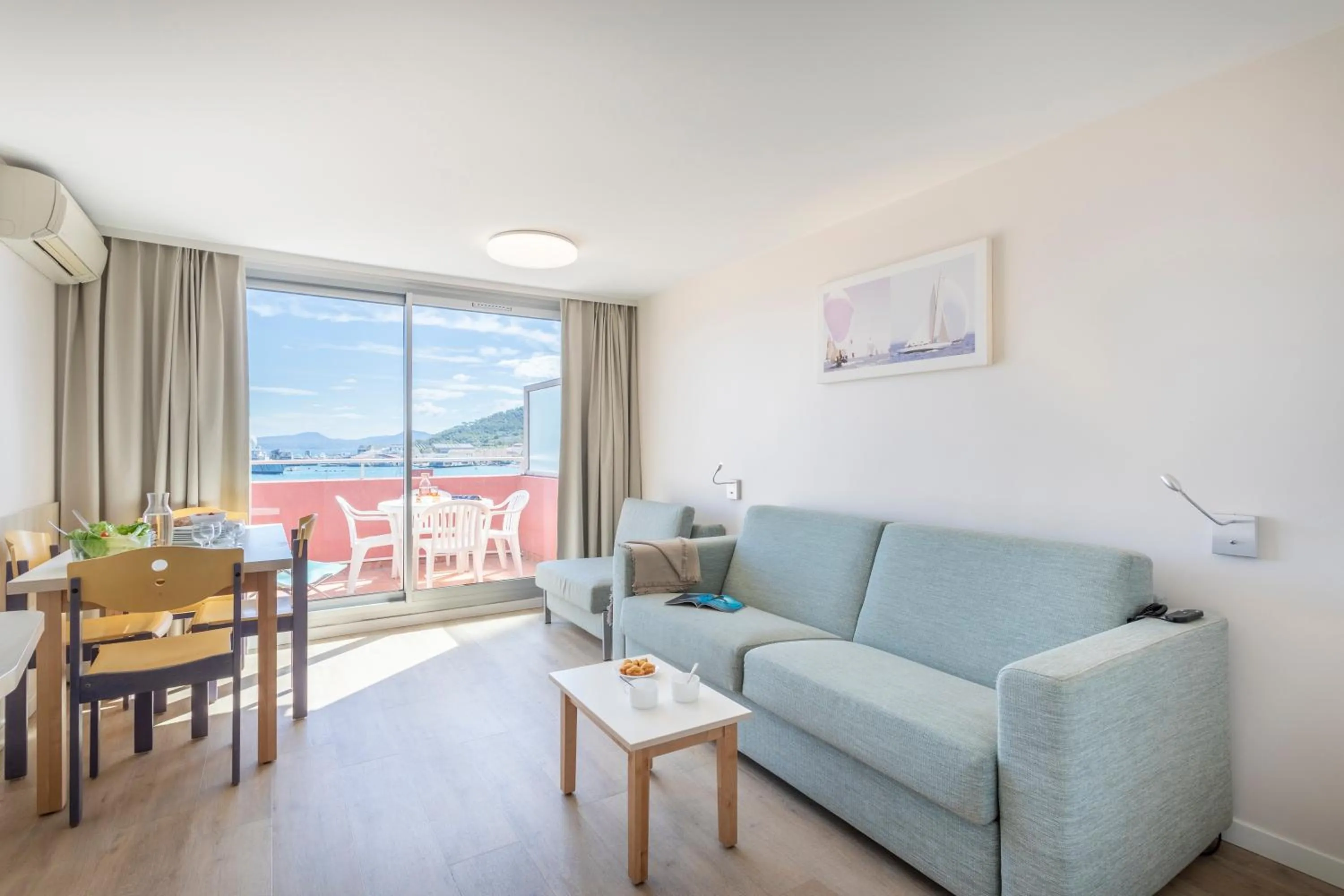 Patio in Résidence Pierre & Vacances Les Jardins de la Côte d'Azur