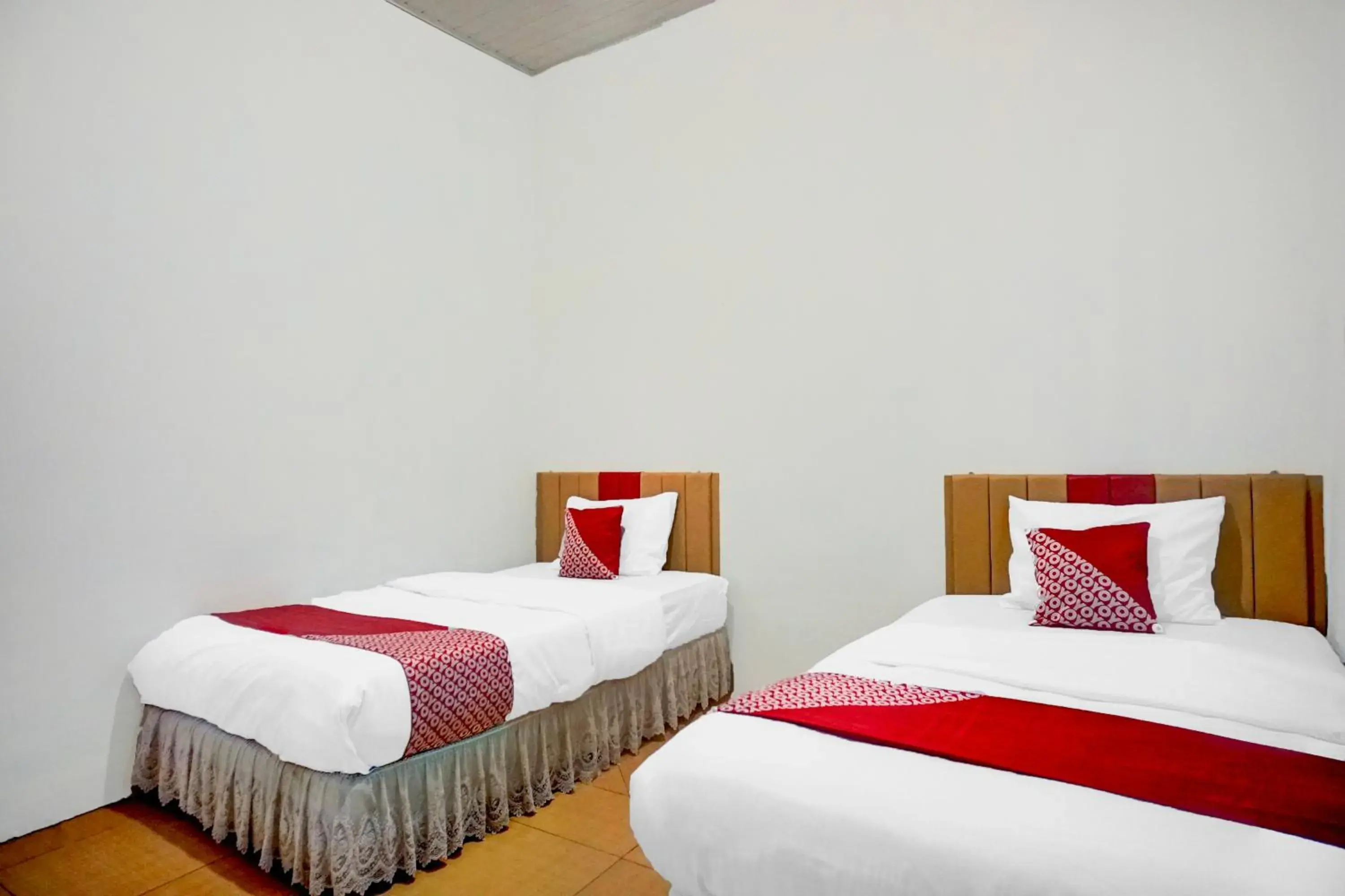 Delxue Twin Room in Hotel O Banda Aceh near Masjid Raya Baiturrahman formerly Wisma Tsacita Delxue Twin Room in Hotel O Banda Aceh near Masjid Raya Baiturrahman formerly Wisma Tsacita