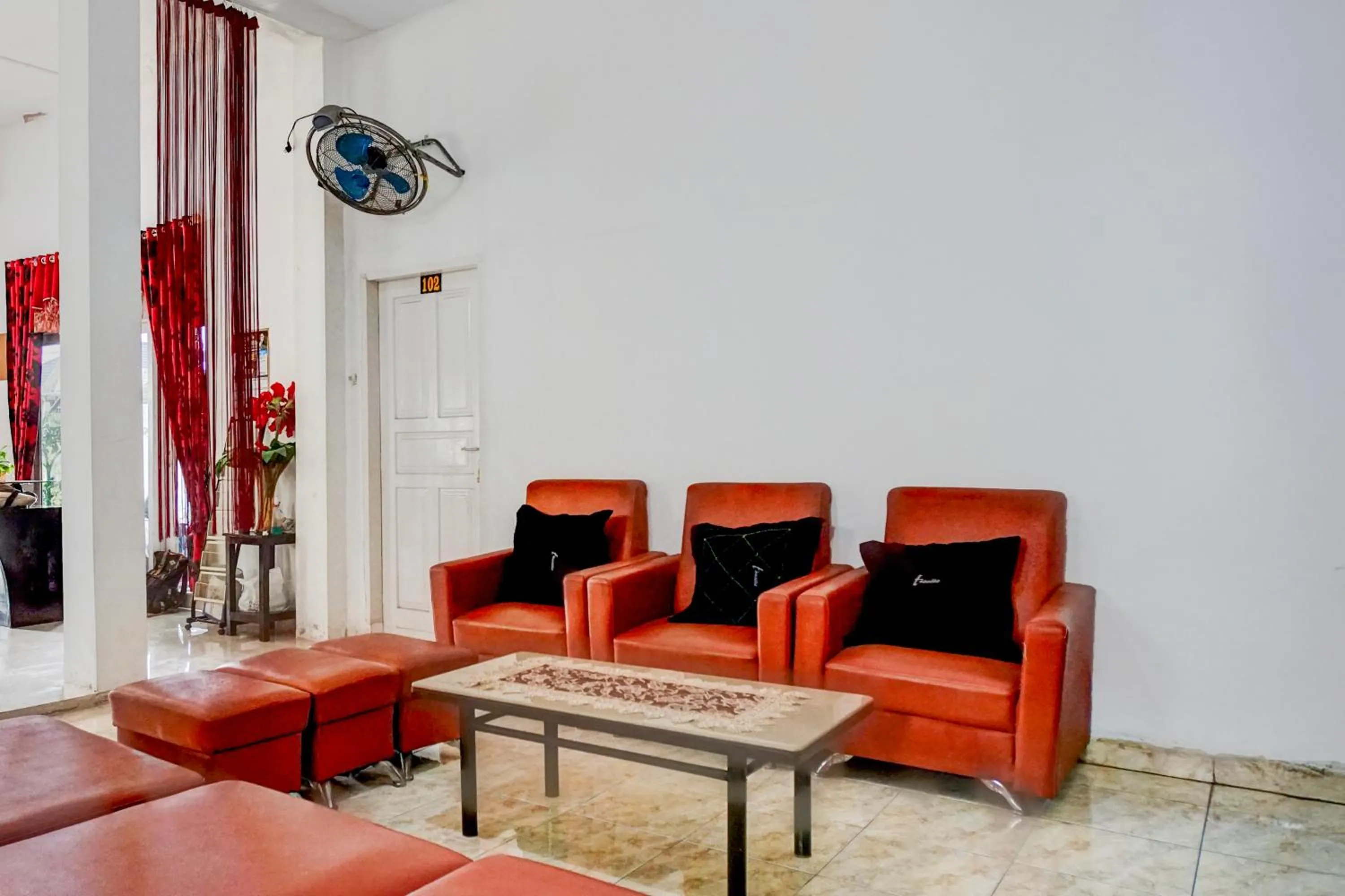 Lobby or reception in Hotel O Banda Aceh near Masjid Raya Baiturrahman formerly Wisma Tsacita