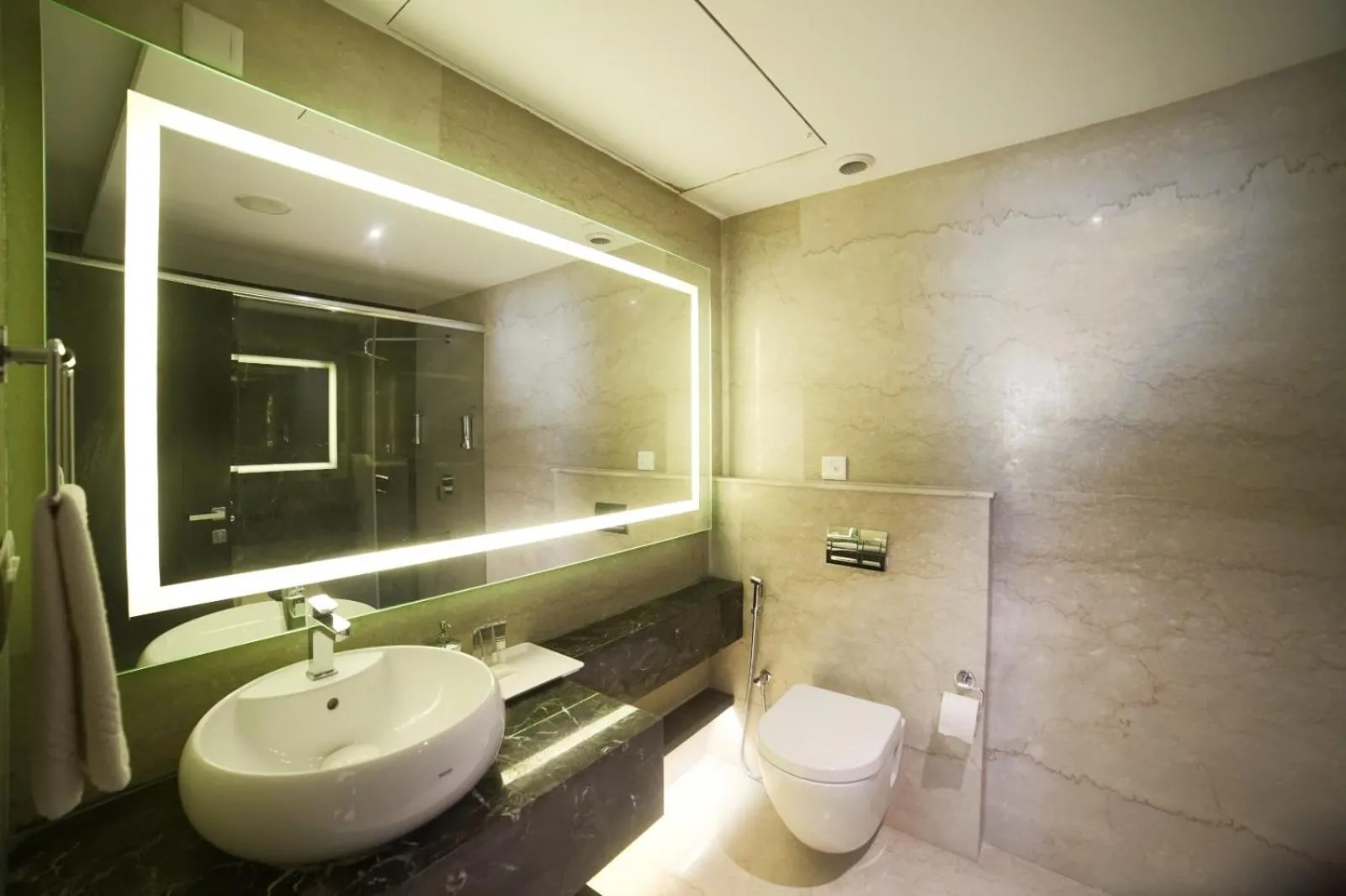 Bathroom in BNGV Grandeur Hotel & Banquets