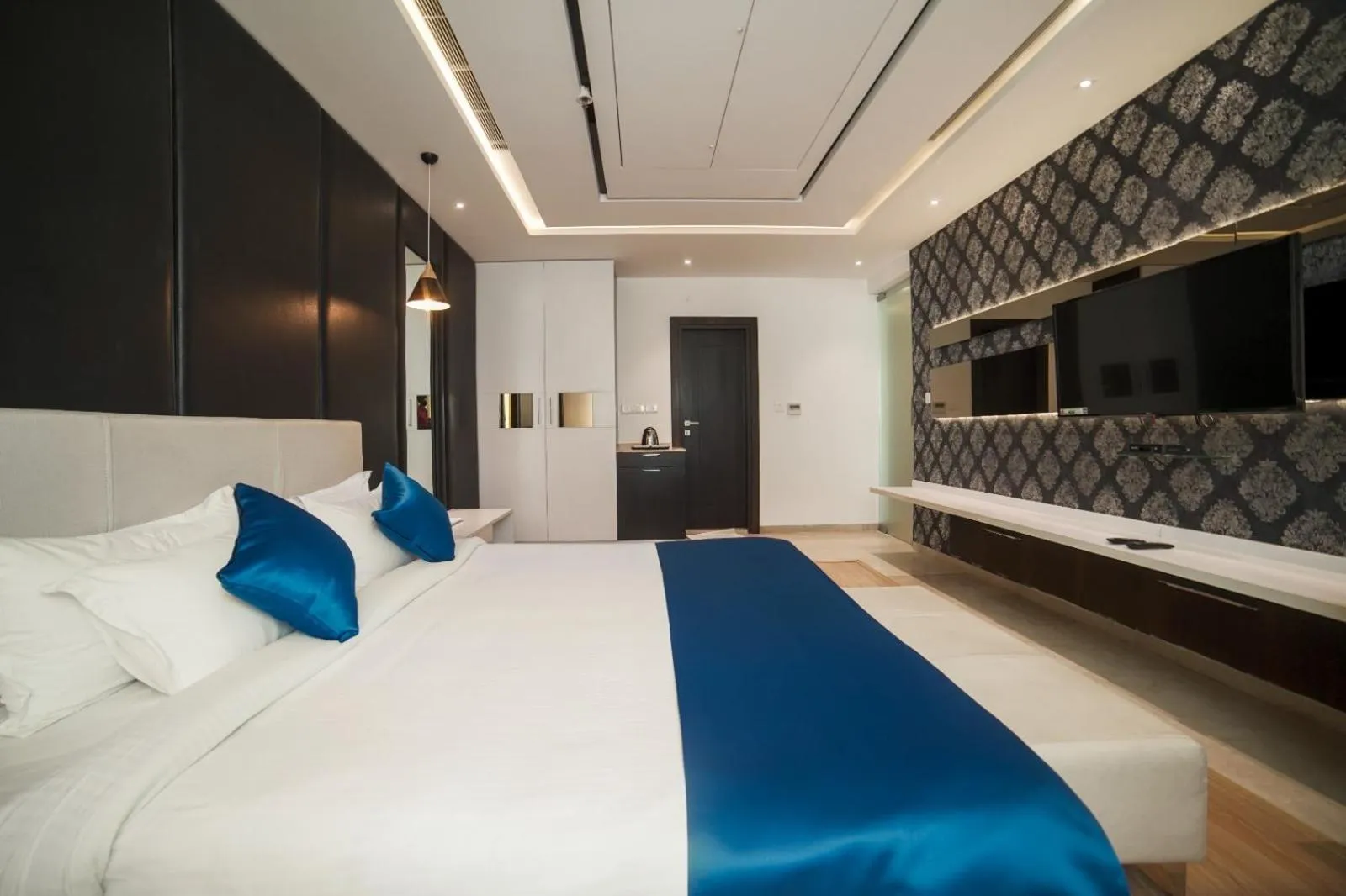 Bedroom, Bed in BNGV Grandeur Hotel & Banquets