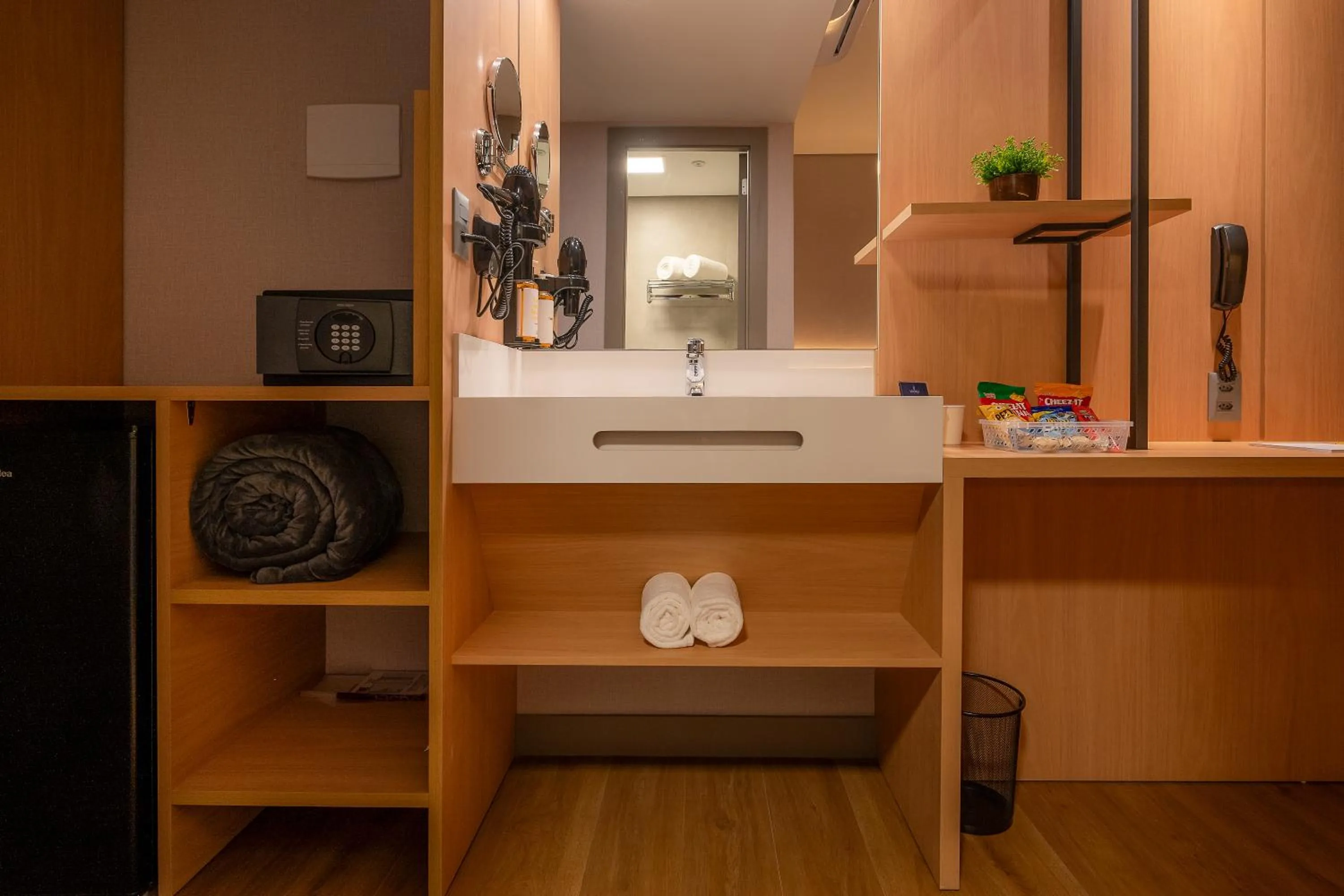 Bathroom in Golden Tulip Canela OFICIAL