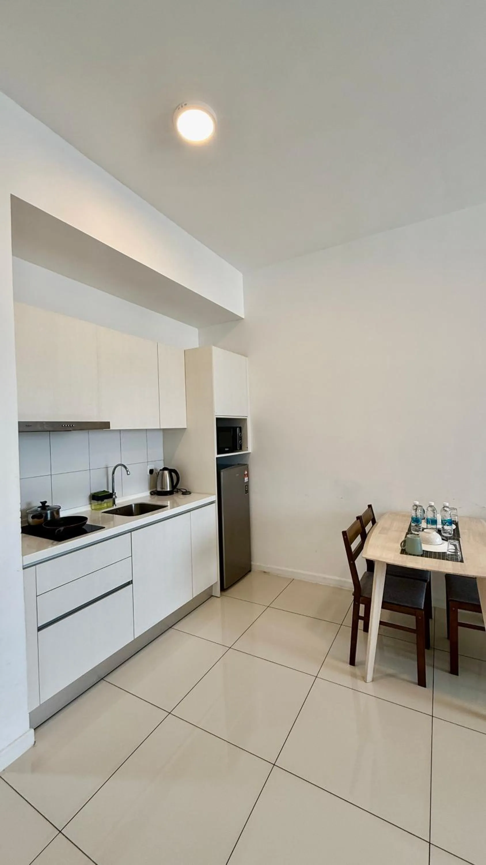 Kitchen or kitchenette in Chambers Serviced Suites Kuala Lumpur
