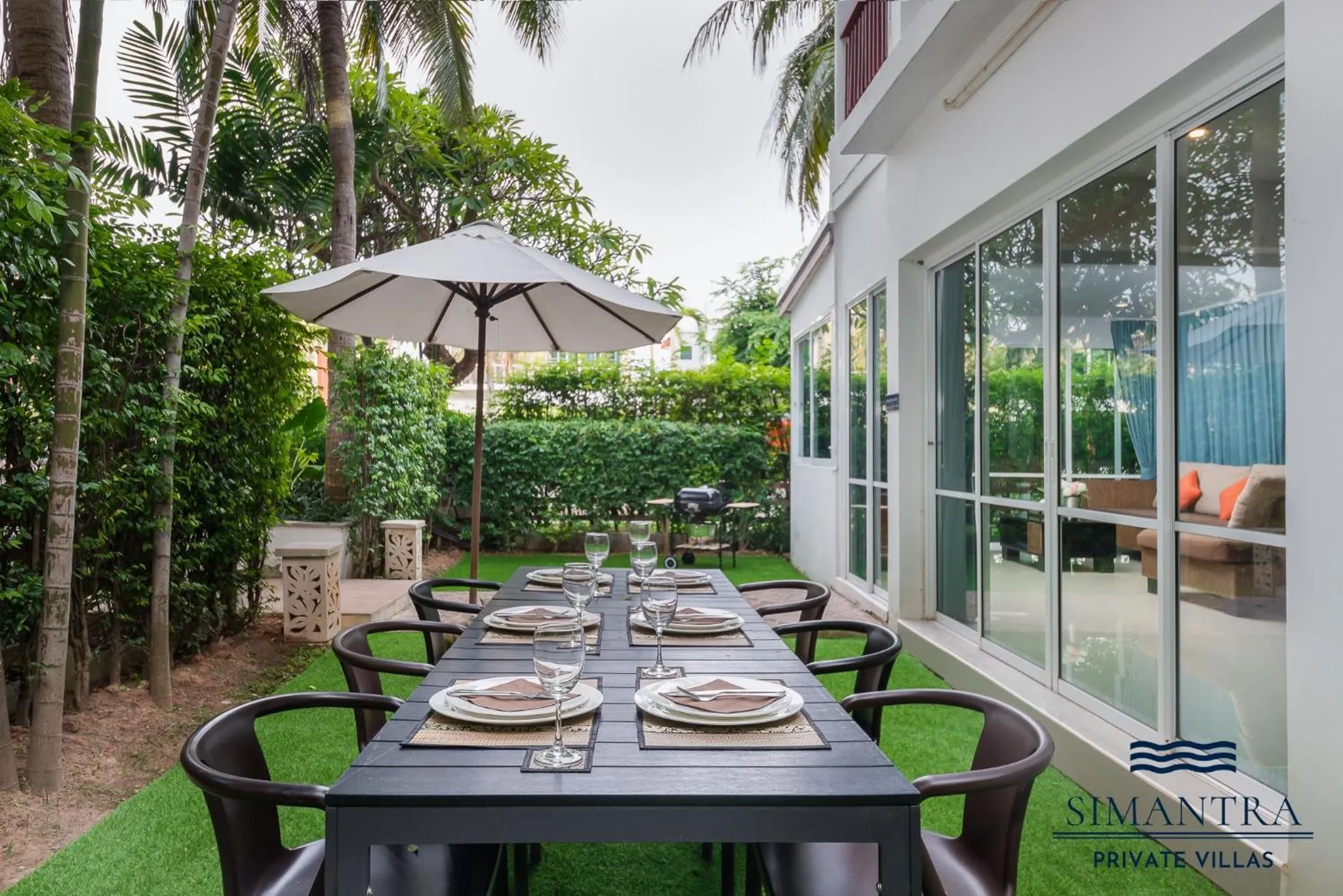 Restaurant/places to eat in Simantra Private Villas