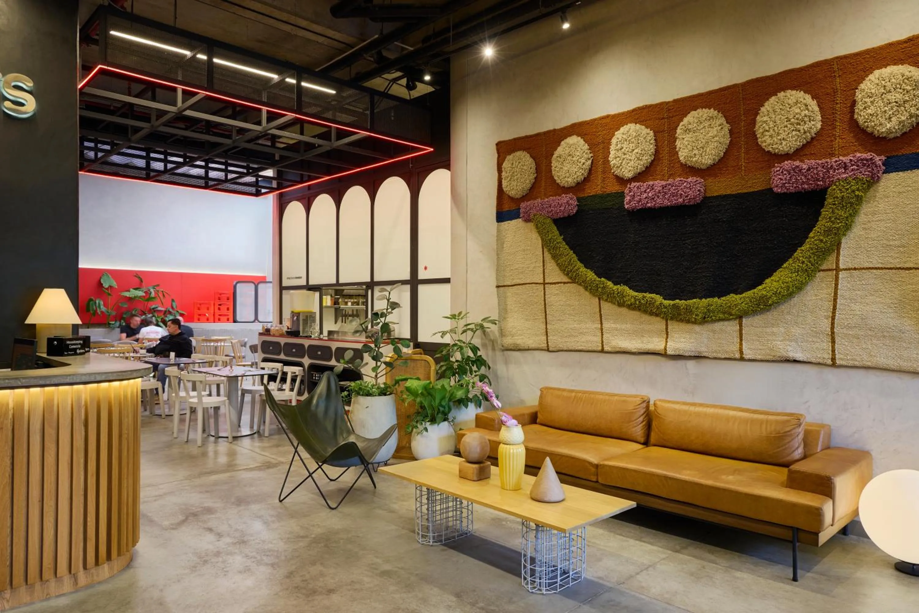 Restaurant/places to eat in Hunters Hotel by Jalo