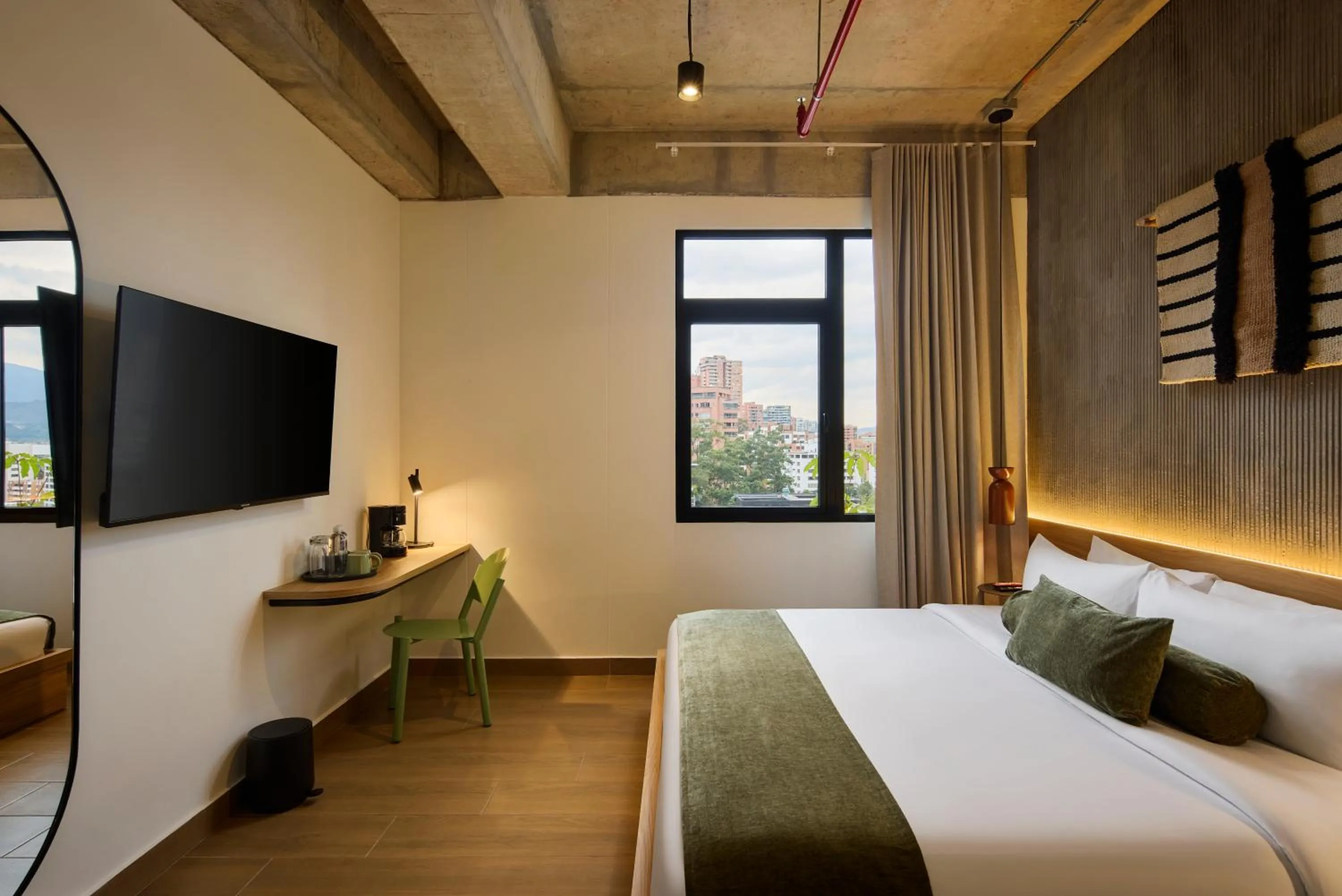 Bed in Hunters Hotel by Jalo