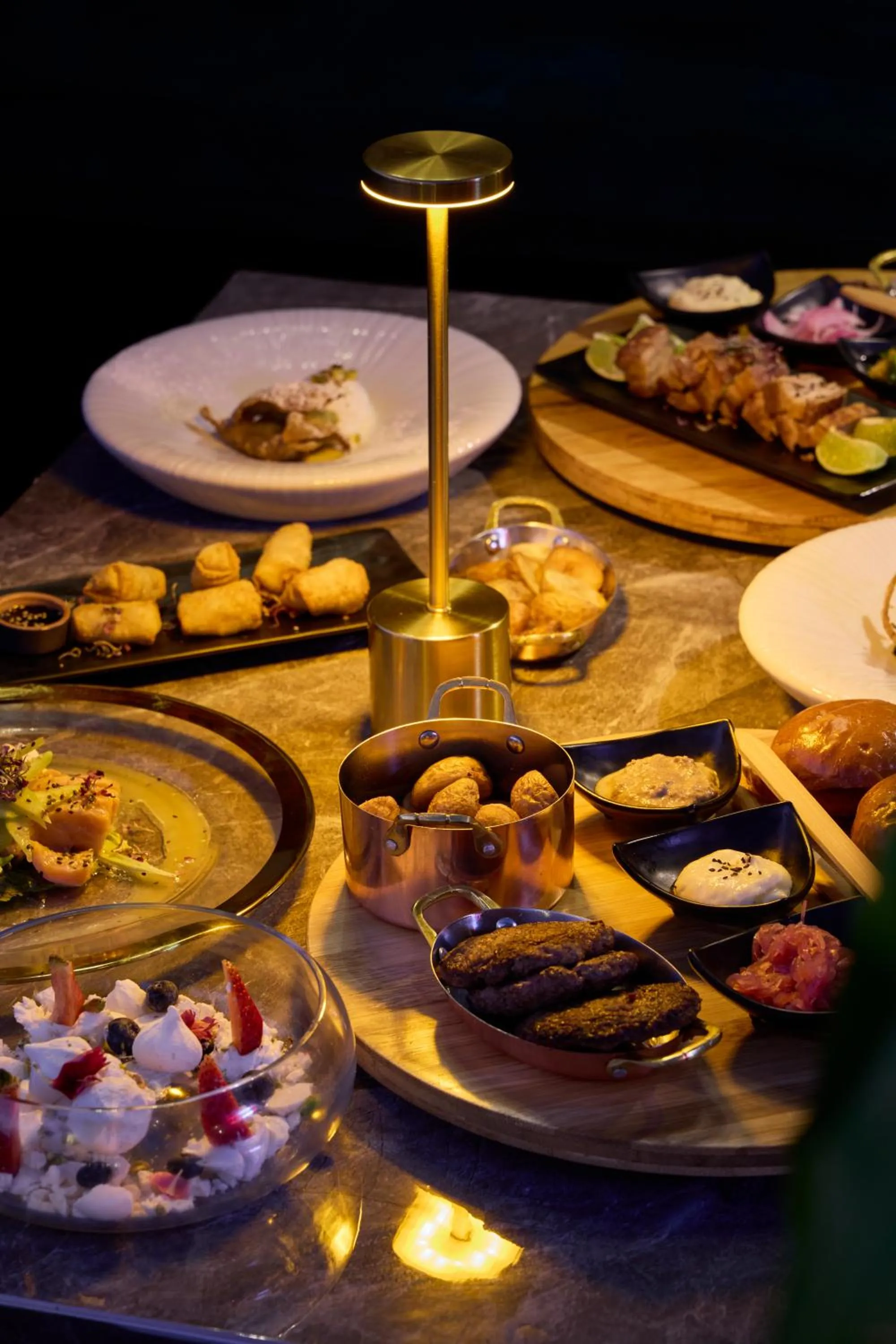 Food and drinks in Hunters Hotel by Jalo