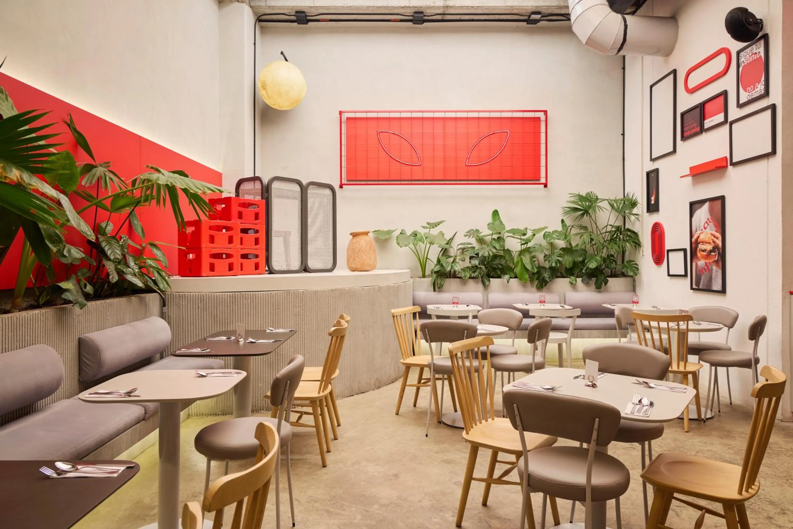 Restaurant/places to eat in Hunters Hotel by Jalo