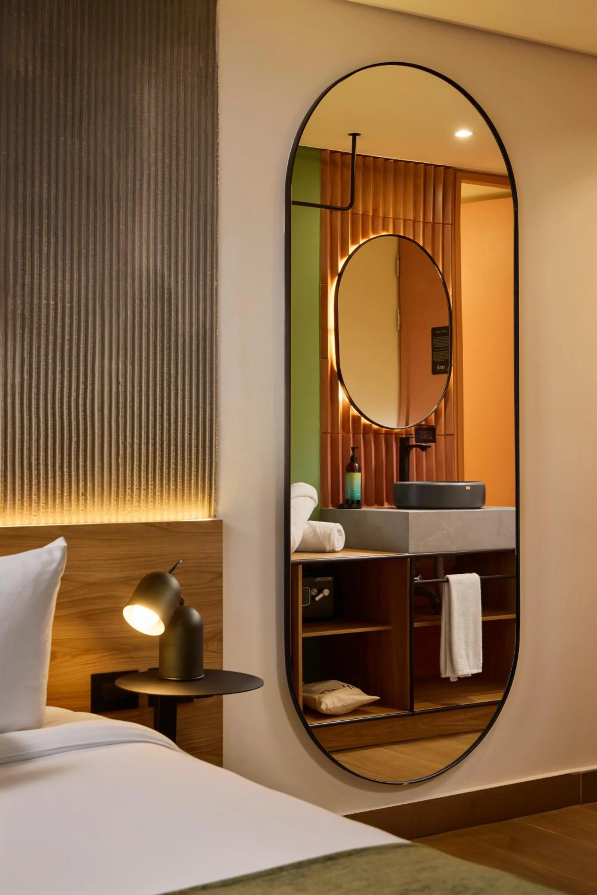 Bed in Hunters Hotel by Jalo