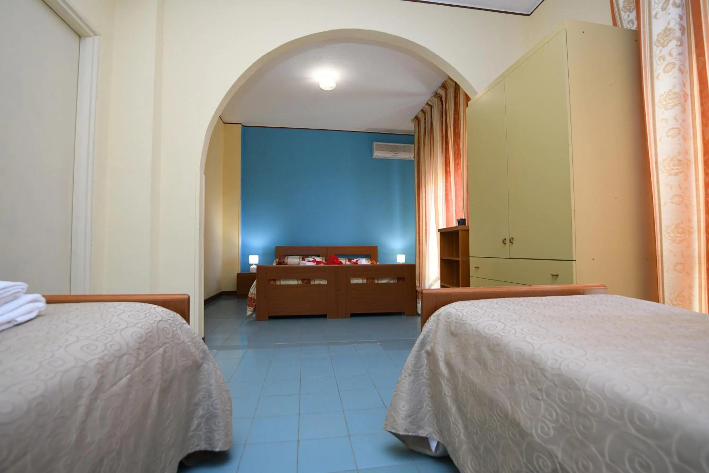 Photo of the whole room, Bed in International Resort