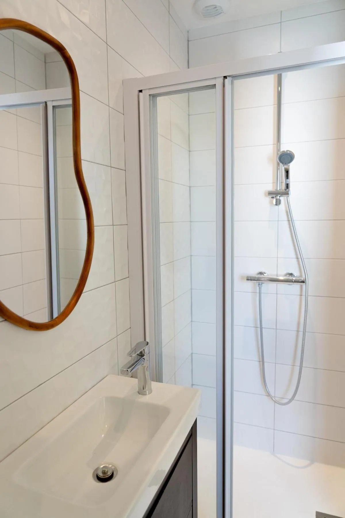 Shower in Hotel Bleu Soleil