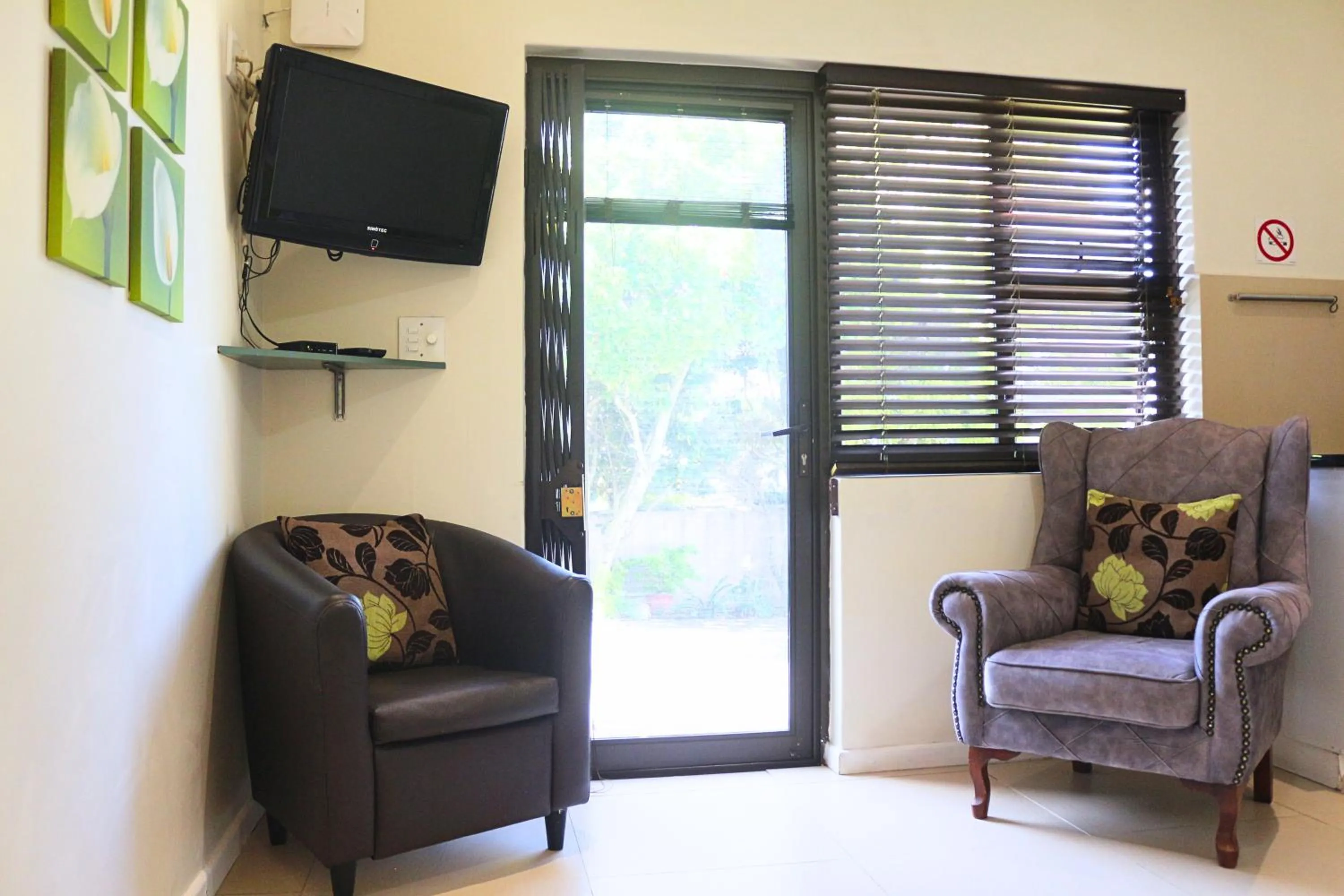 TV and multimedia in Tyger Classique Self-Catering Cape Town, Tyger Valley